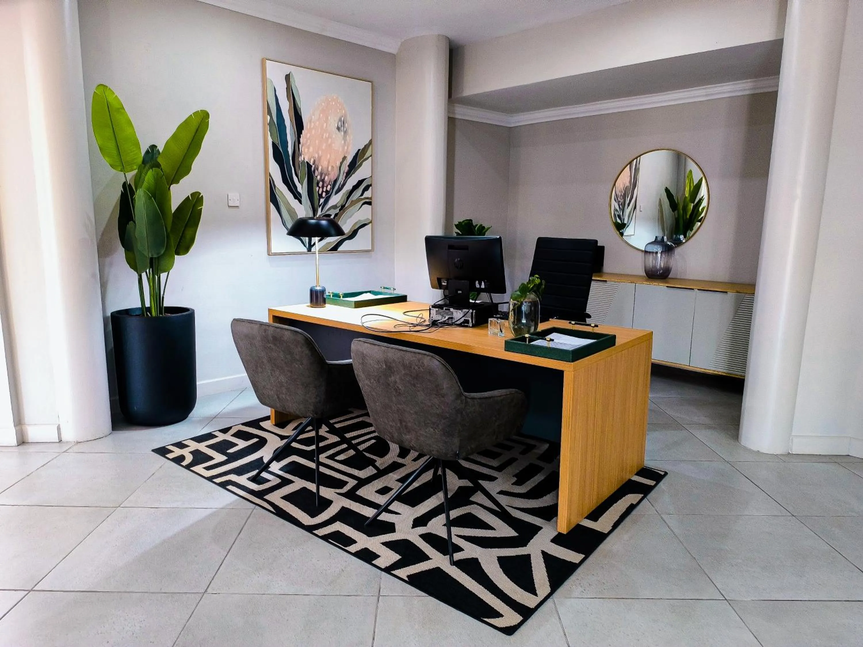 Lobby or reception in Cresta Thapama Hotel