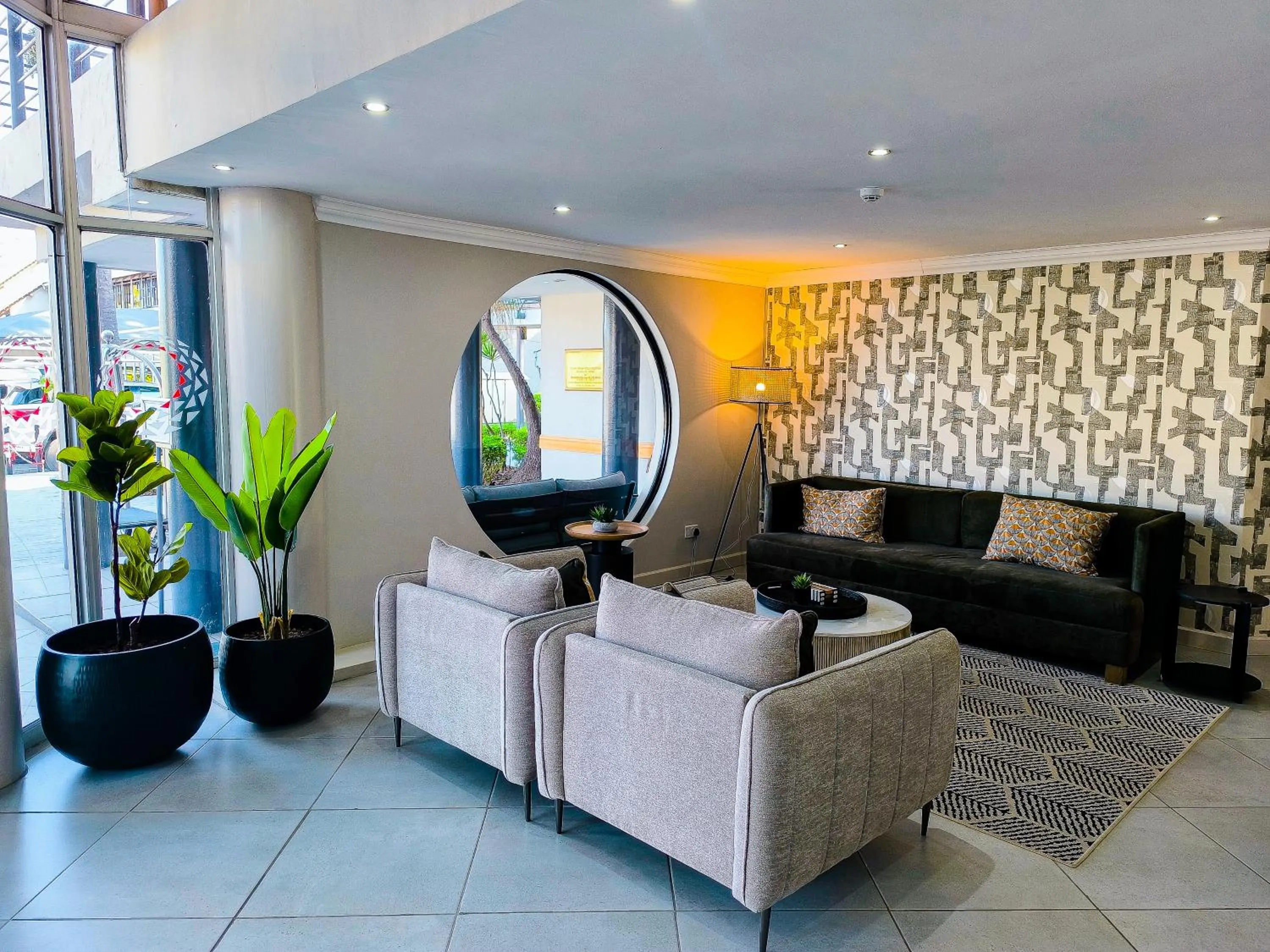 Lobby or reception in Cresta Thapama Hotel