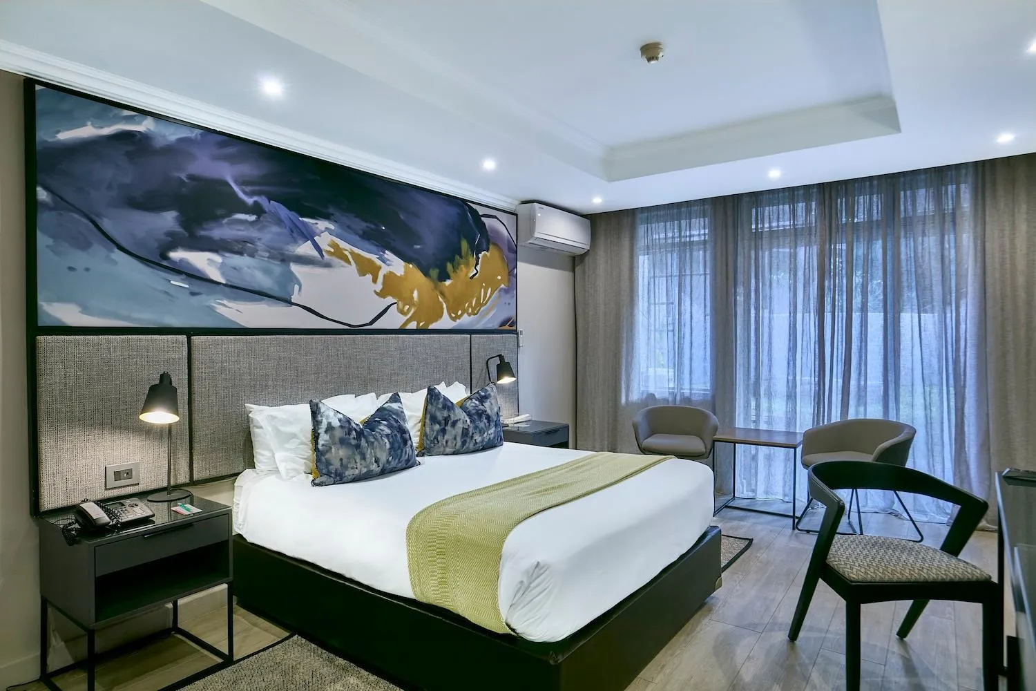 Bed in Cresta Thapama Hotel