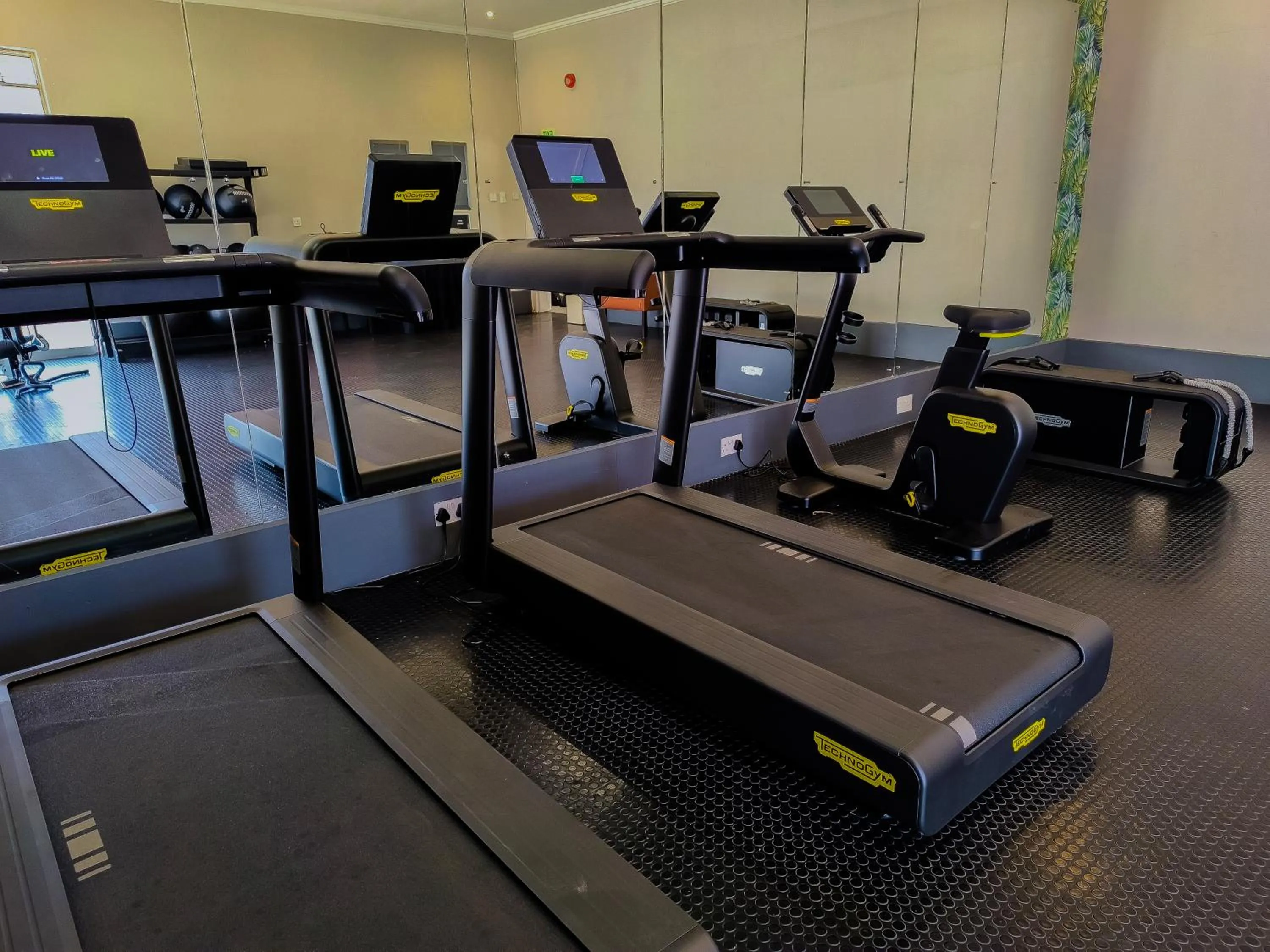 Cresta Thapama Hotel