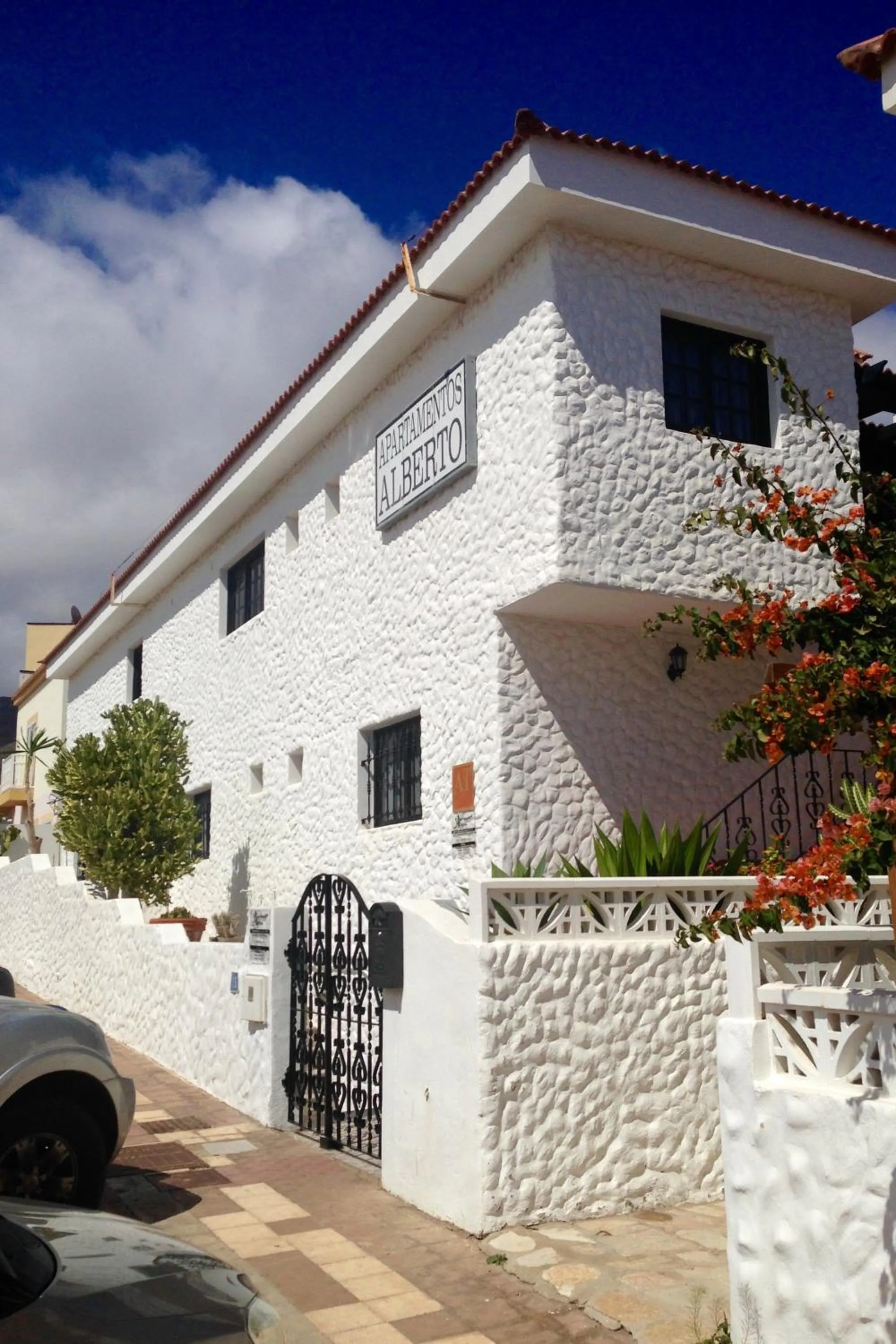 Property building in Apartamentos Alberto