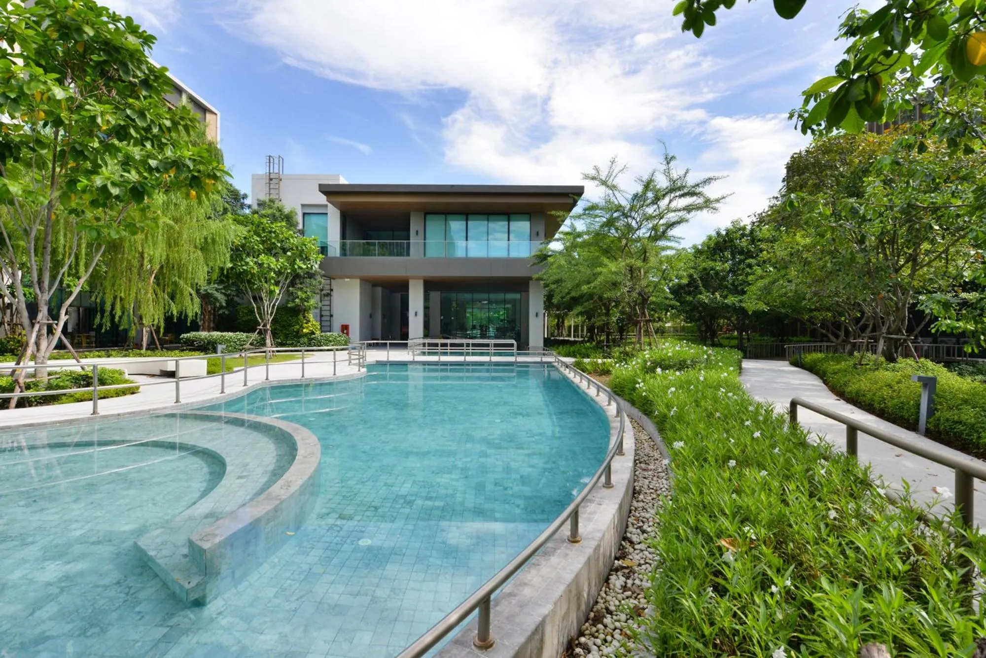 Property building in SENS Hotel