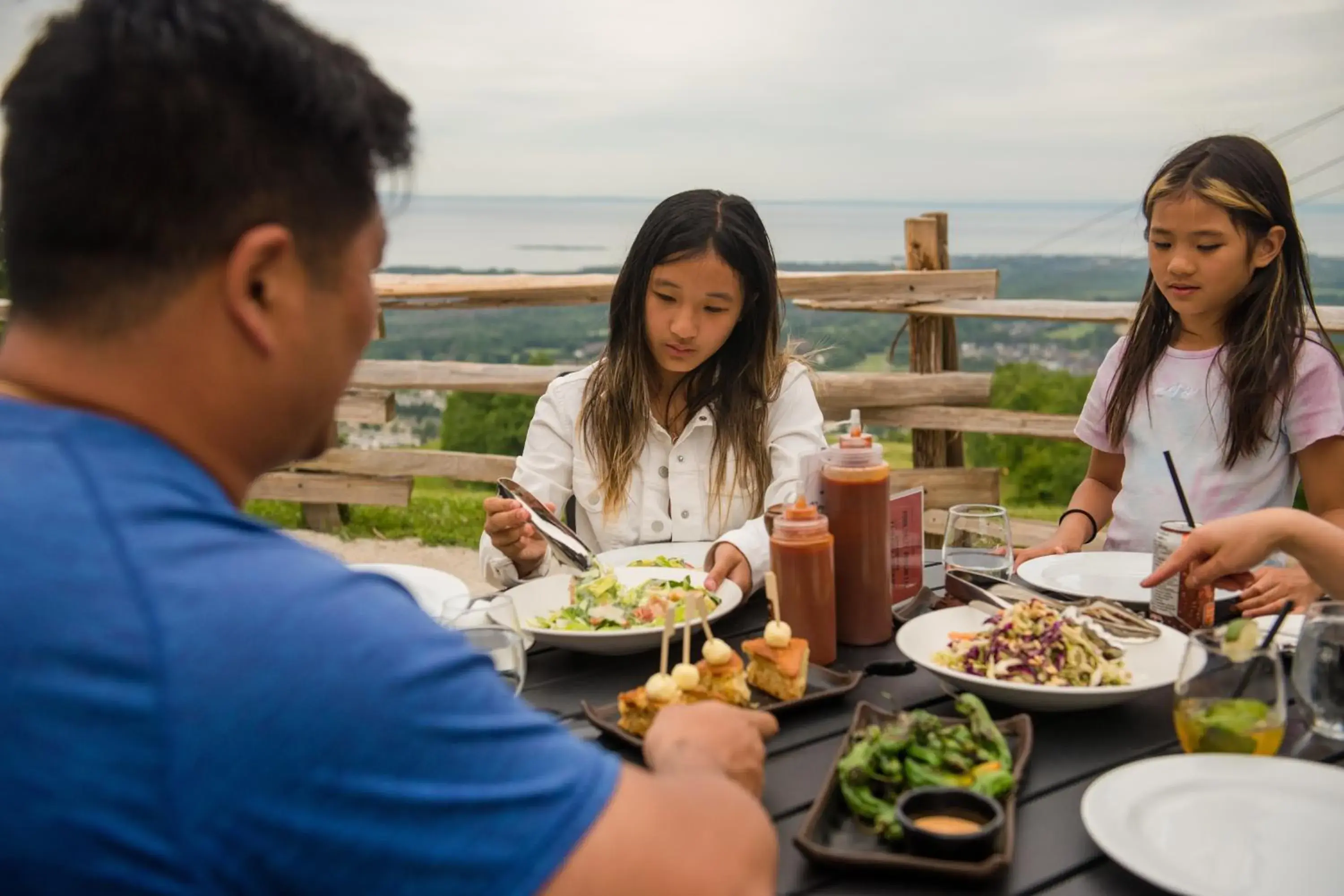 Restaurant/places to eat in Blue Mountain Resort Village Suites Restaurant/places to eat in Blue Mountain Resort Village Suites