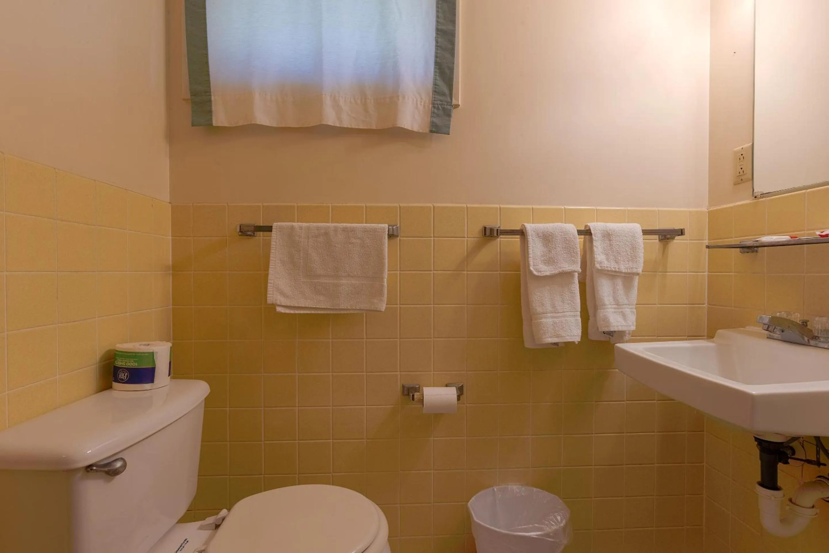 Bathroom in Parkside Motel by OYO Meadville Conneaut Lake