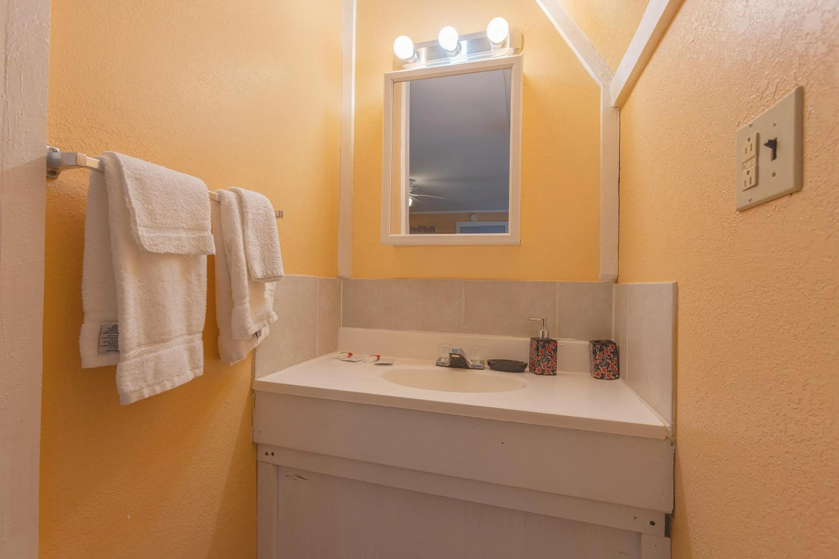 Bathroom in Parkside Motel by OYO Meadville Conneaut Lake