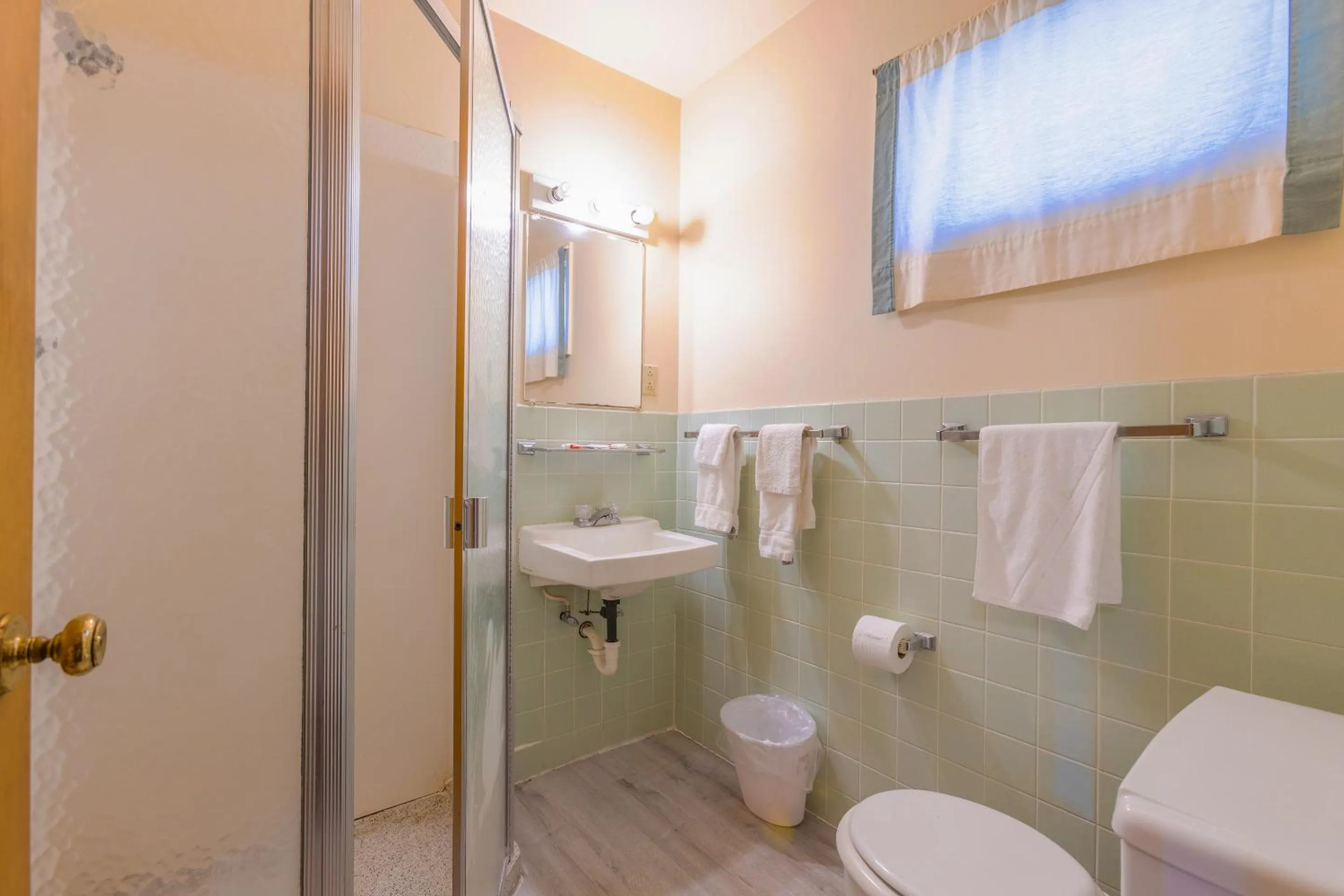 Bathroom in Parkside Motel by OYO Meadville Conneaut Lake