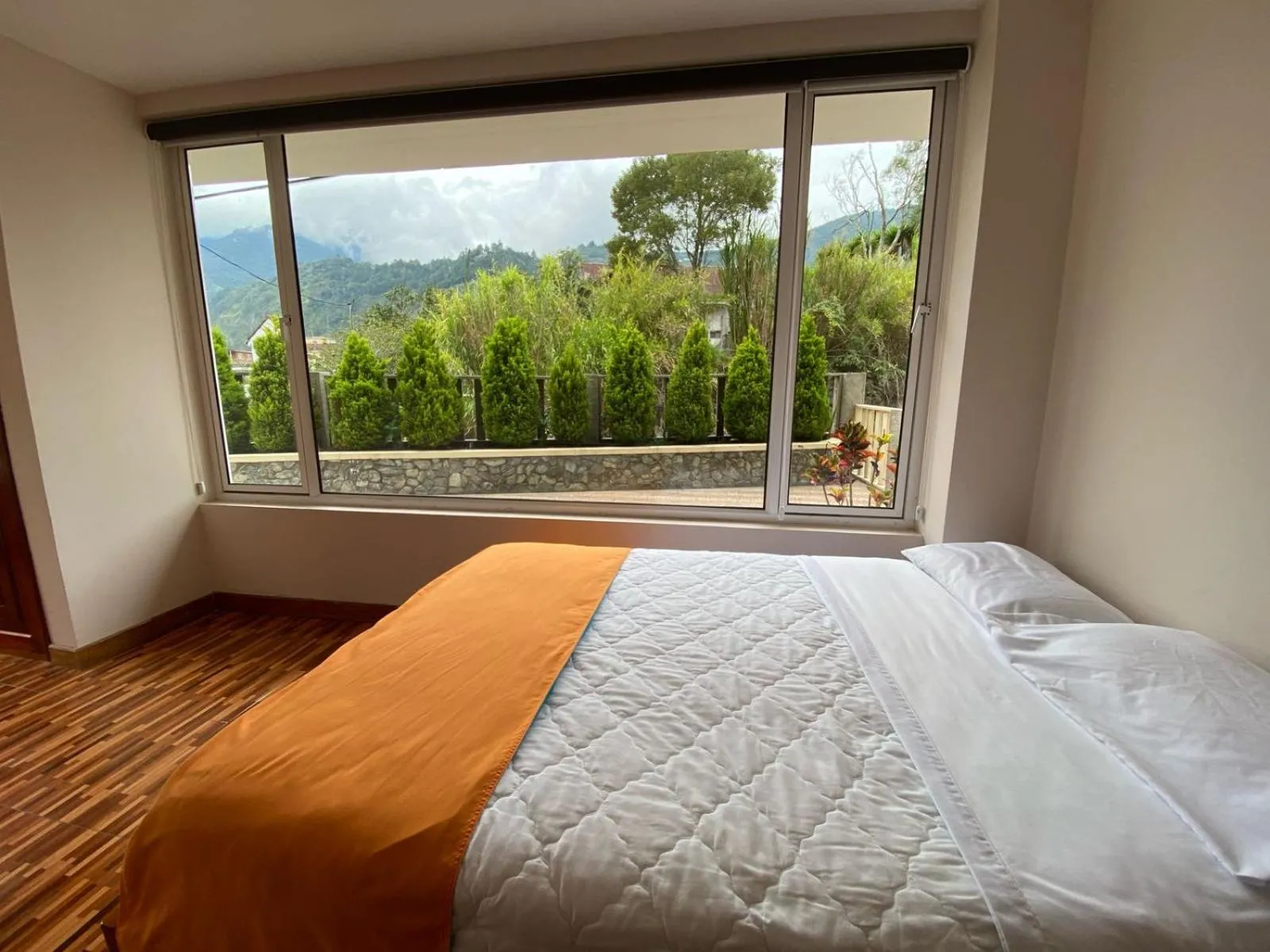 Executive Queen Room with Two Queen Beds - single occupancy in Hotel Shannon 360