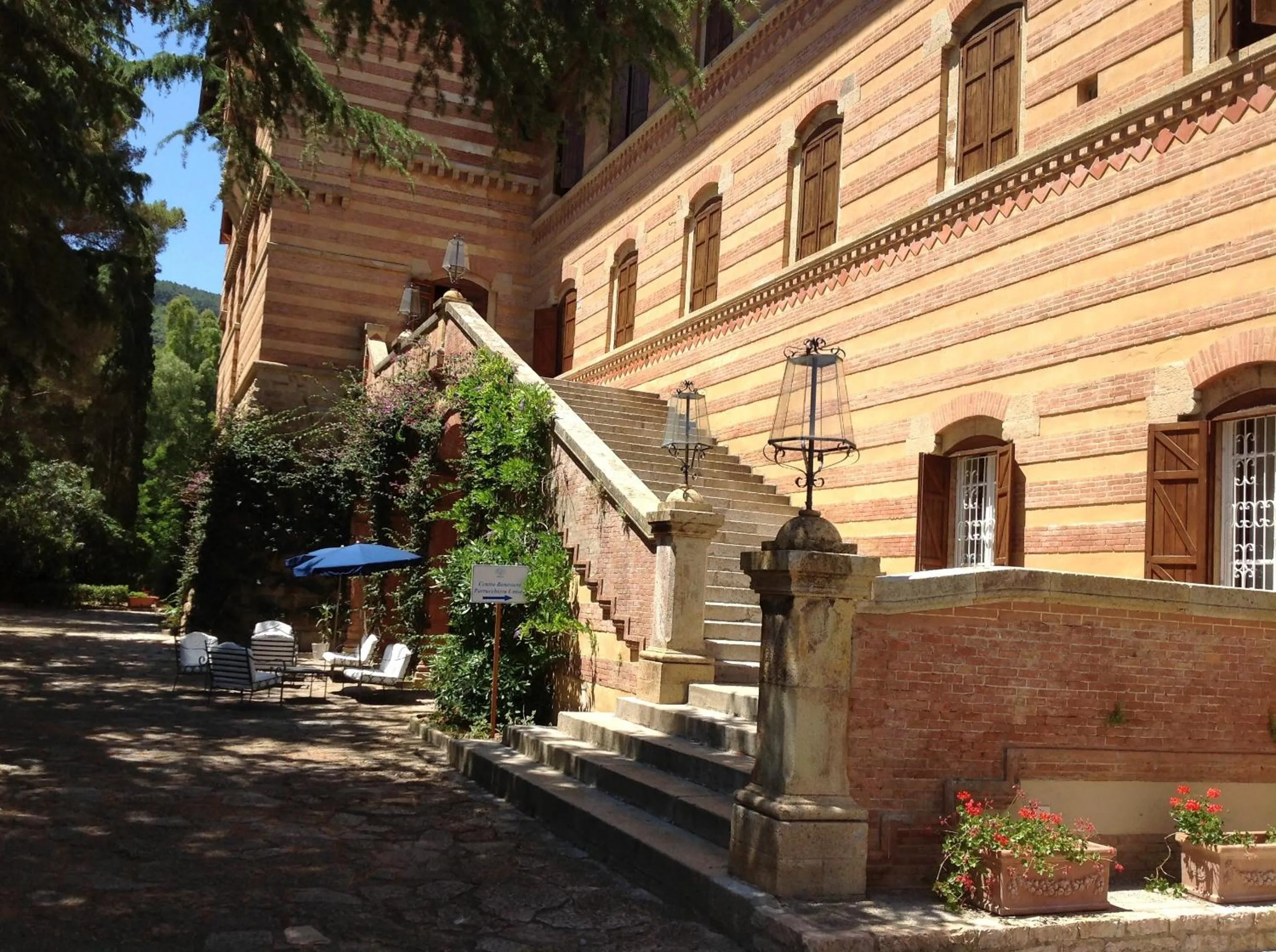 Facade/entrance in Park Hotel Napoleone