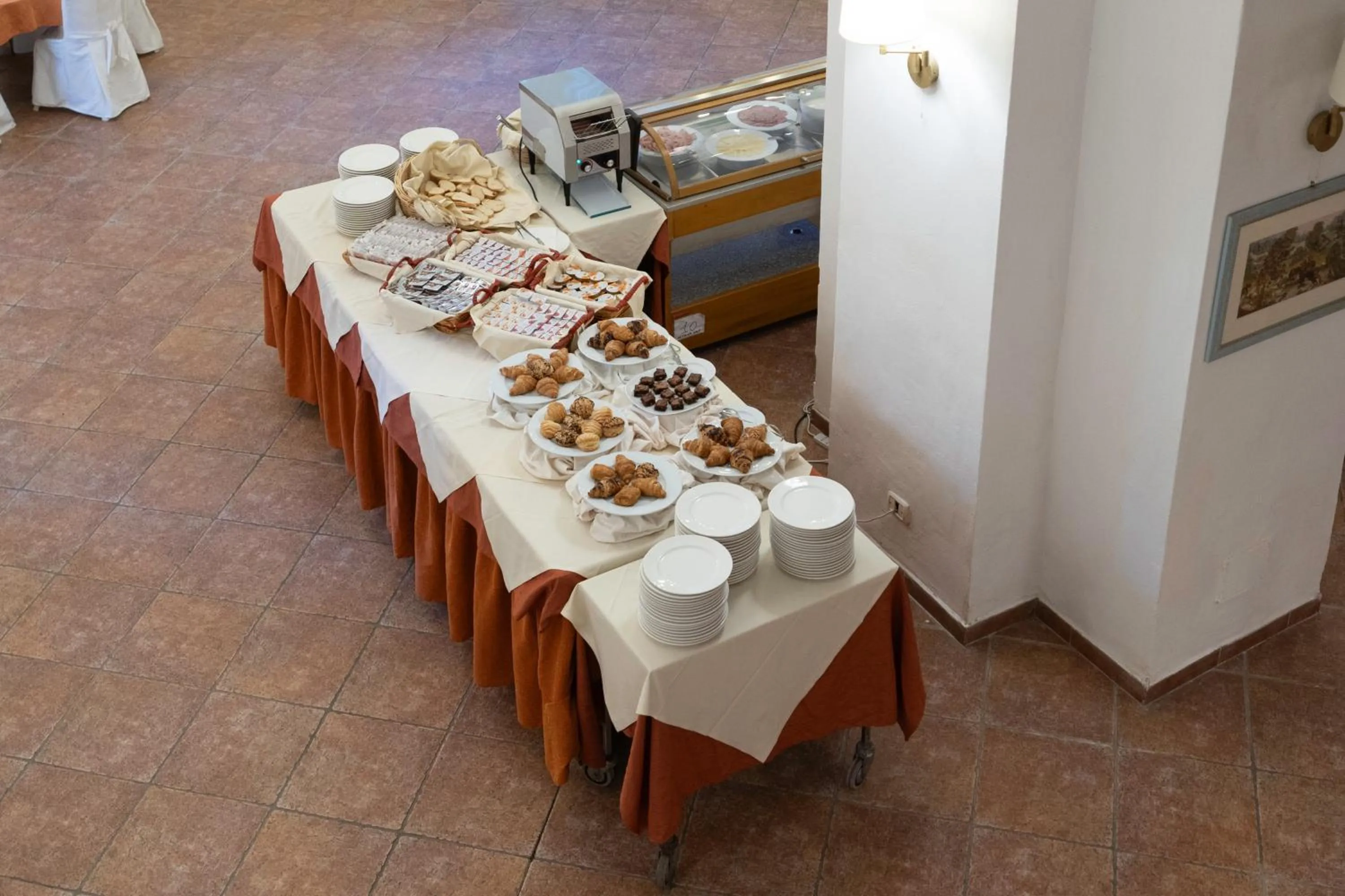 Restaurant/places to eat in Park Hotel Napoleone