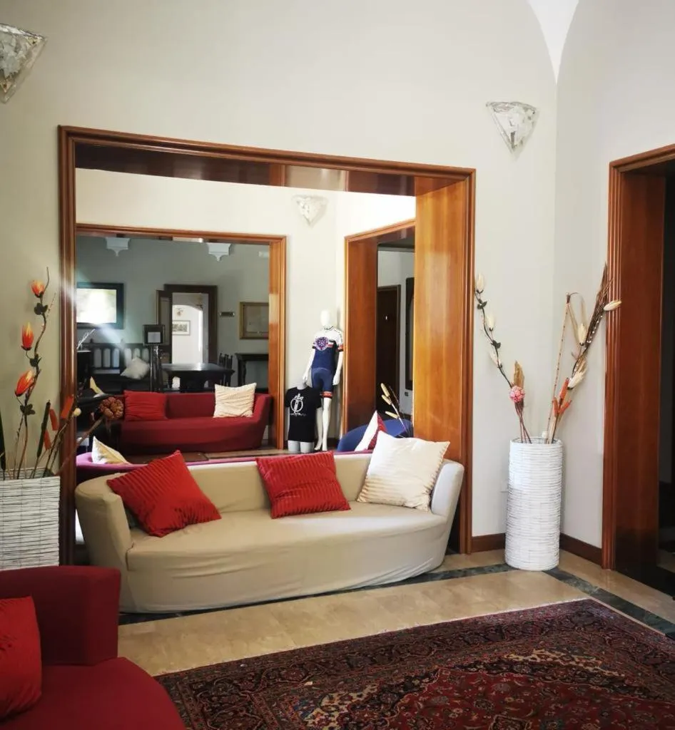 Lobby or reception in Park Hotel Napoleone