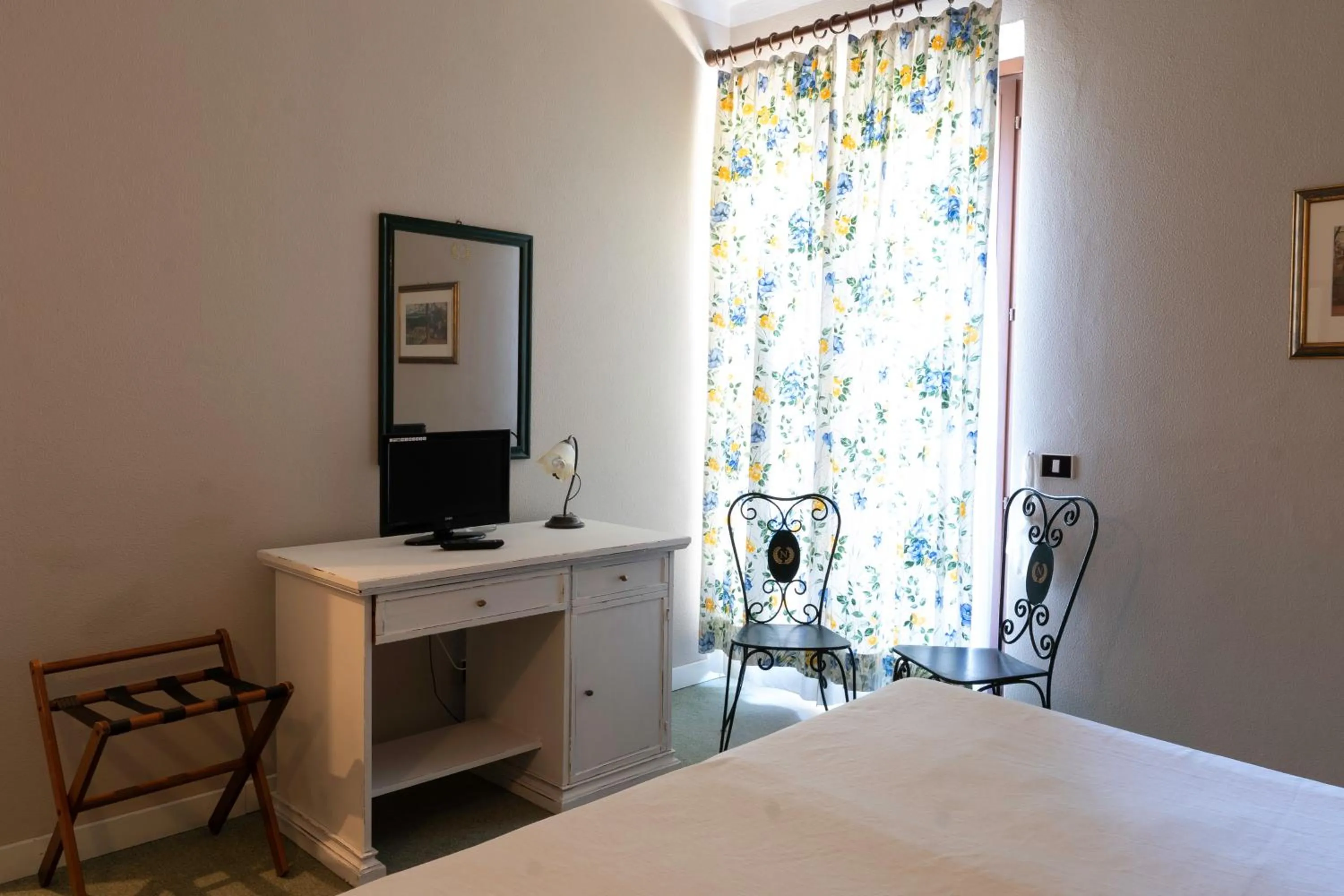 Decorative detail, Bed in Park Hotel Napoleone