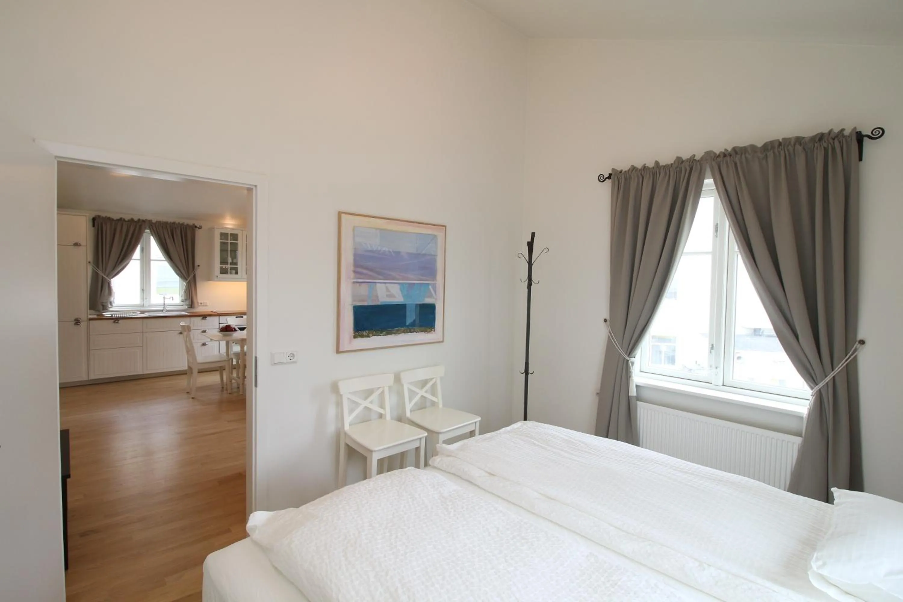 Bedroom, Bed in Acco Ice Apartments