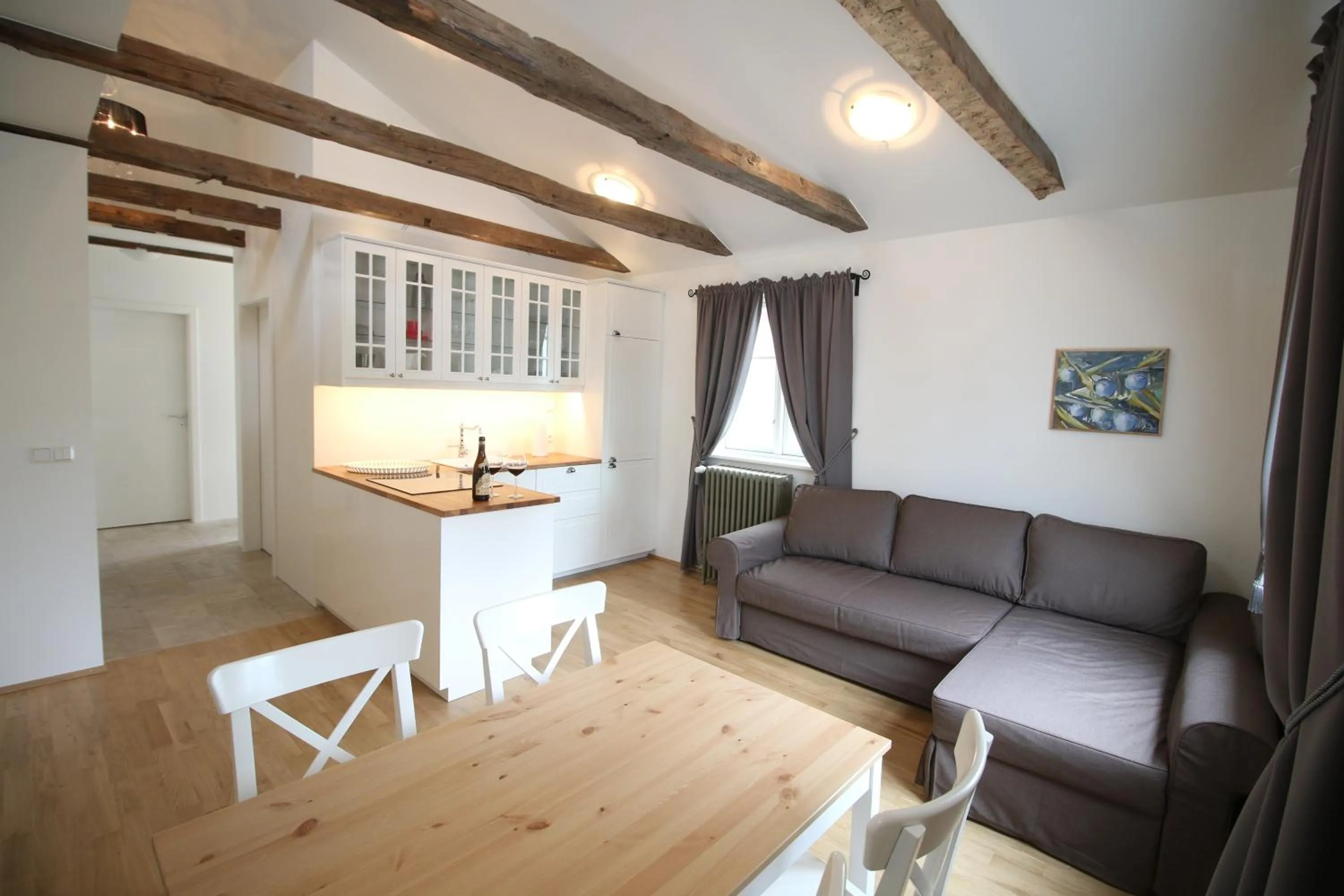 Coffee/tea facilities in Acco Ice Apartments