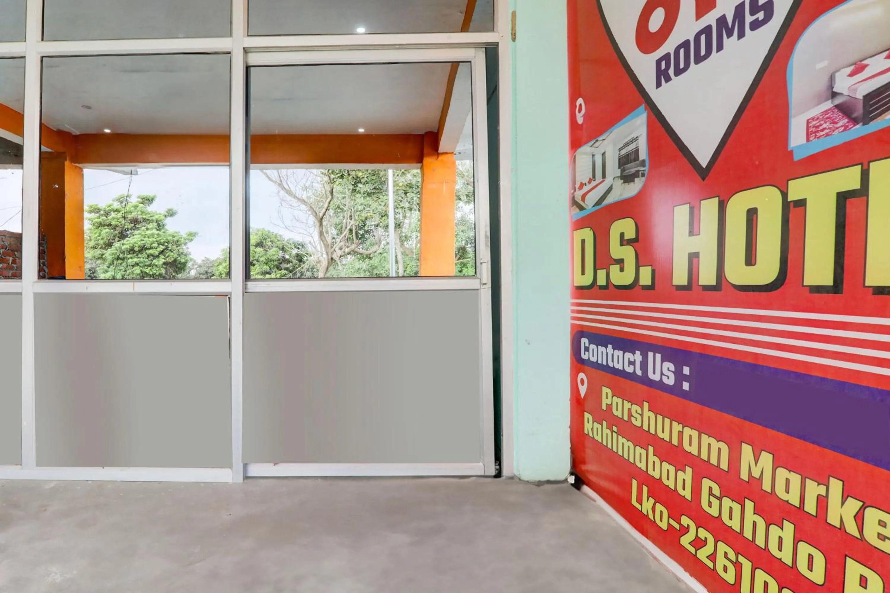 Facade/entrance in SPOT ON D S Hotel