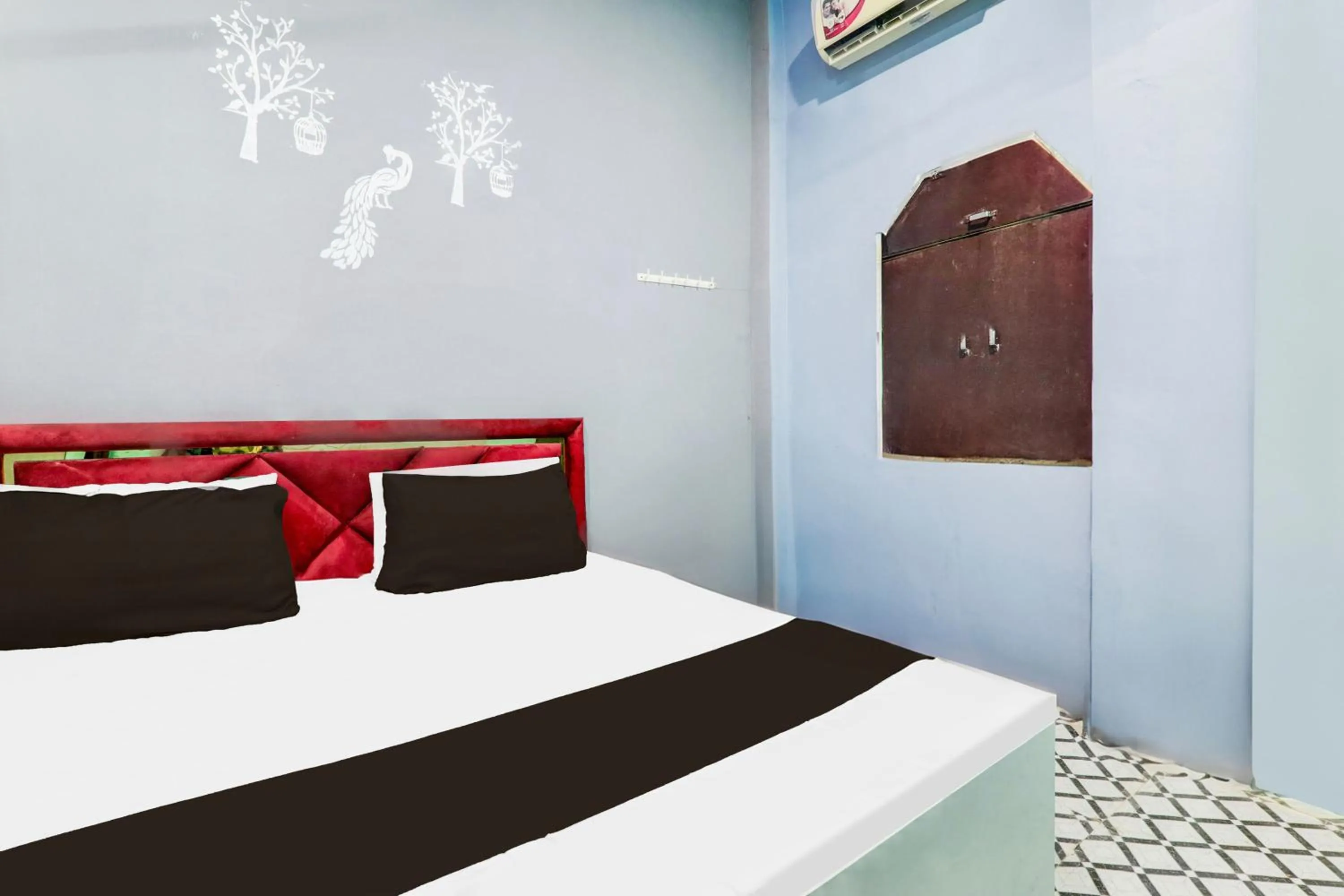 Bedroom, Bed in SPOT ON D S Hotel