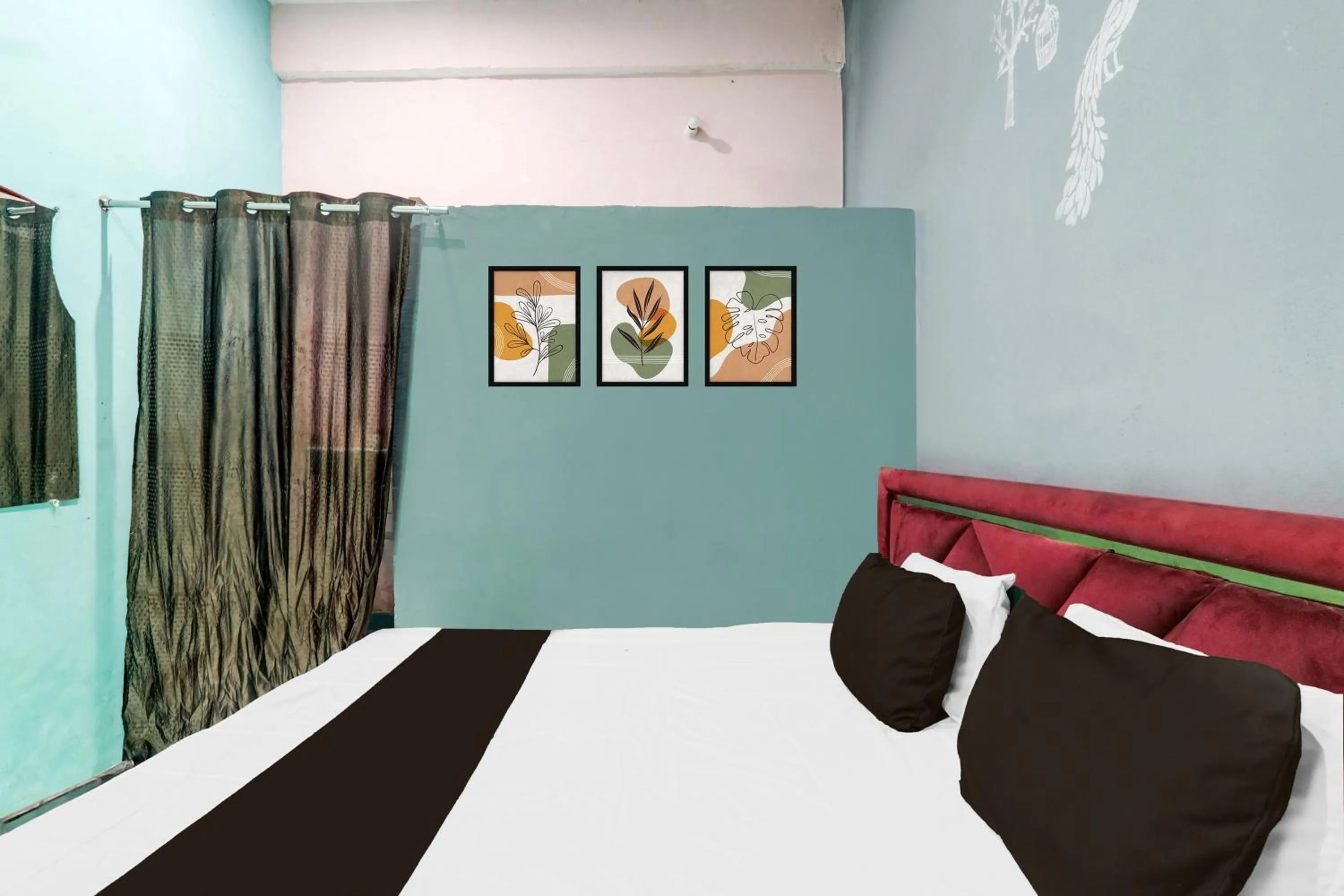 Bedroom, Bed in SPOT ON D S Hotel