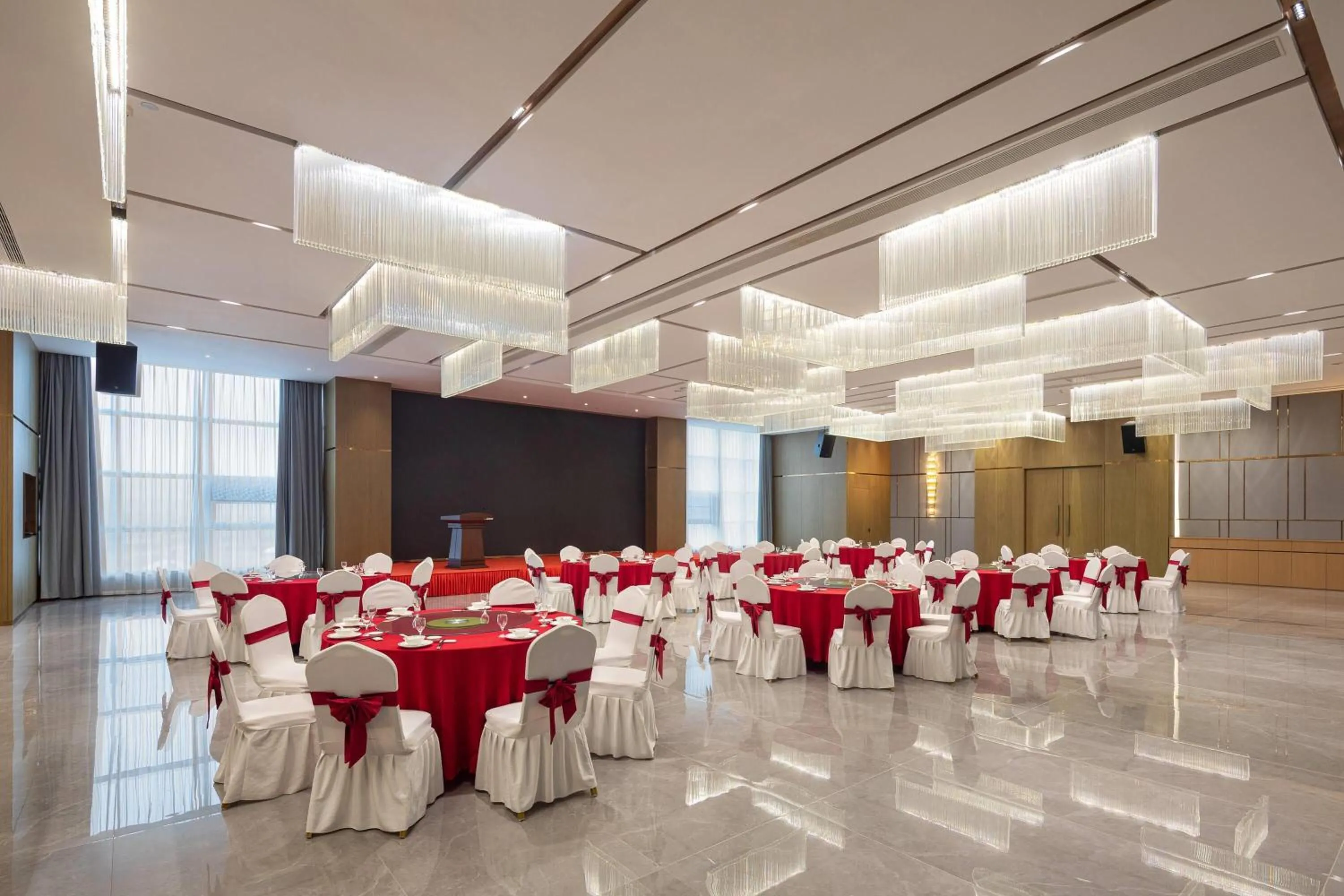 Meeting/conference room in Days Hotel by Wyndham Yancheng Hi-tech Park
