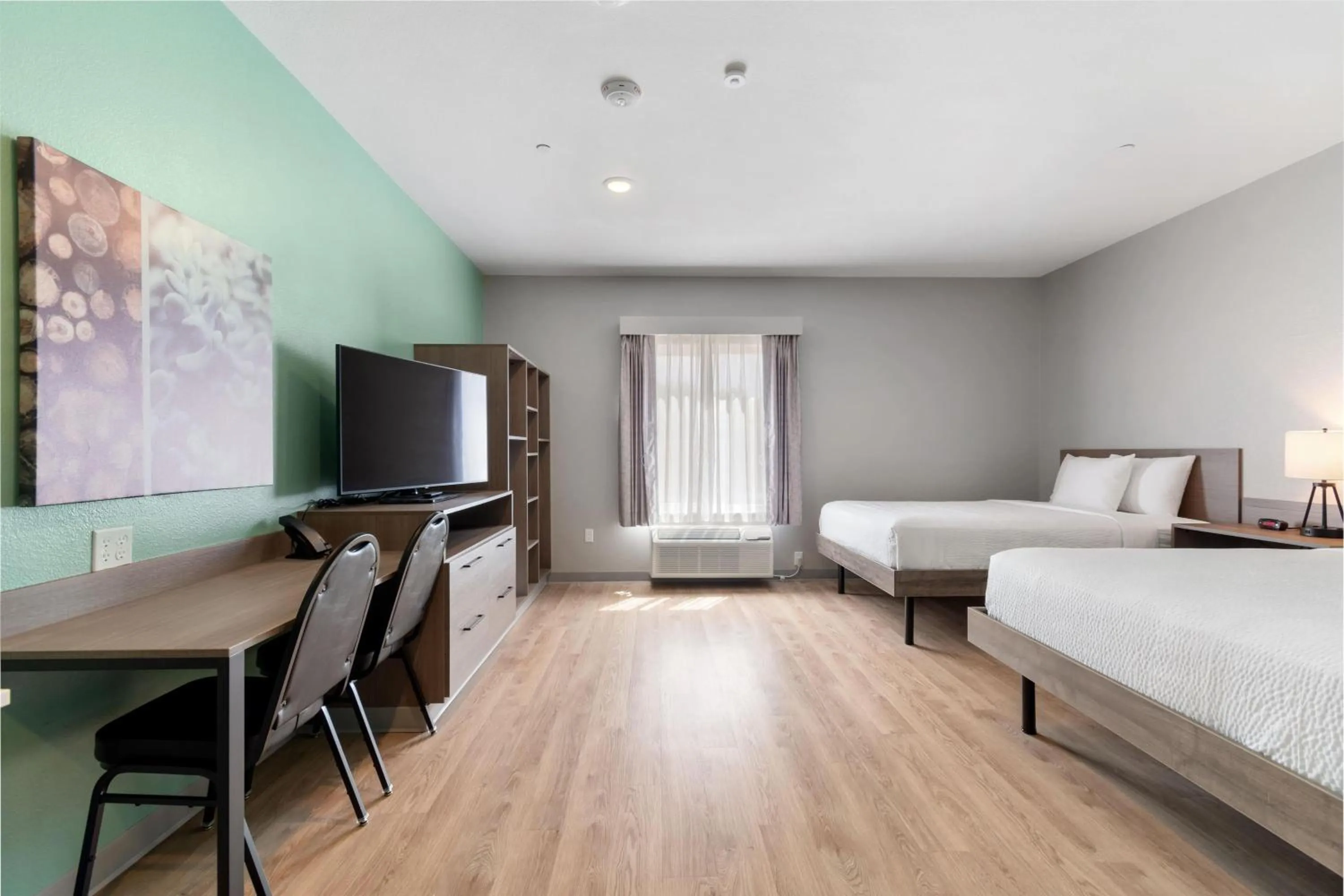 Photo of the whole room, Bed in ECHO Suites Extended Stay by Wyndham Houston Katy West