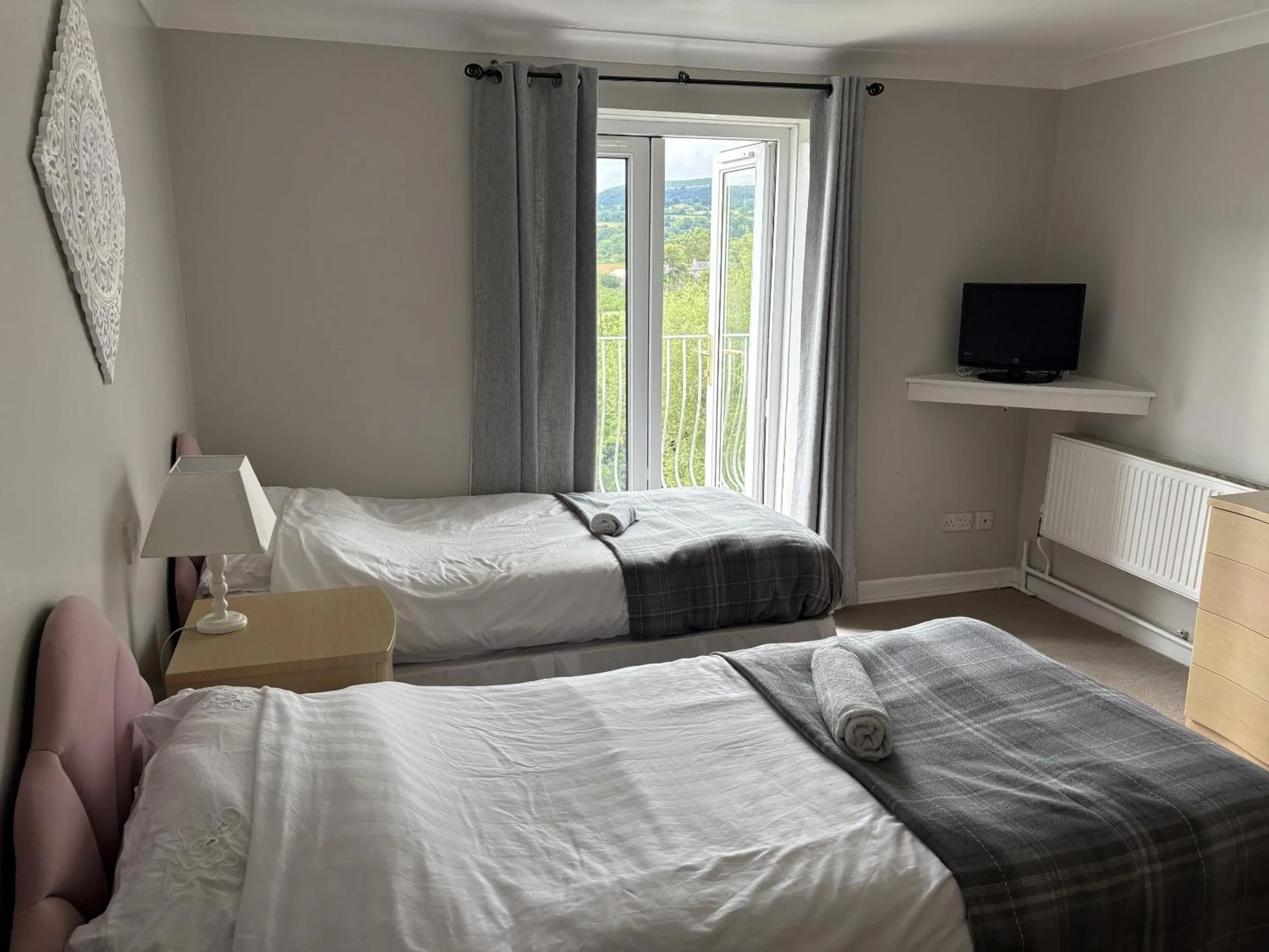 Bedroom, Bed in Roadhouse Llanwenarth