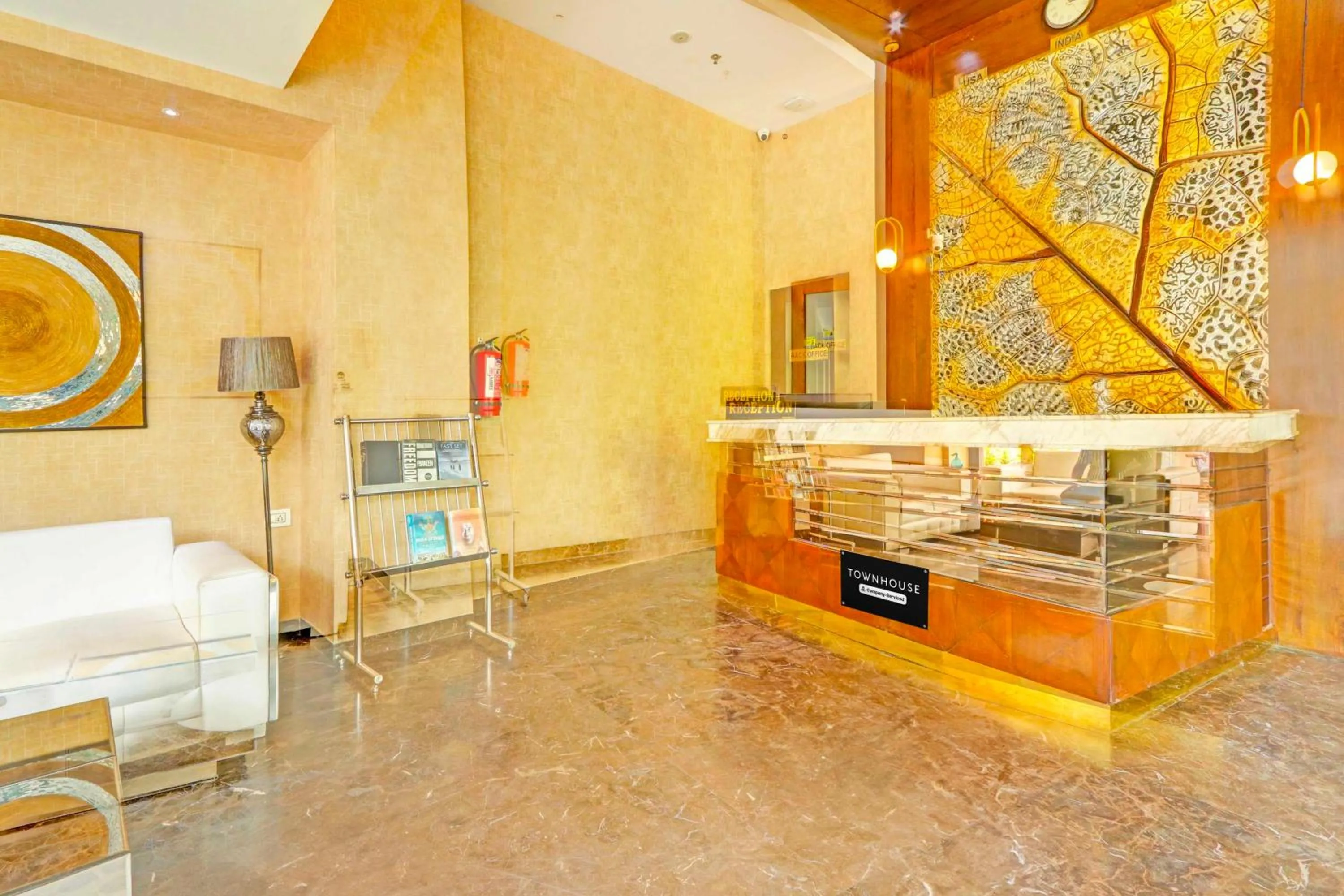 Lobby or reception in Townhouse Sitabuldi Railway Station