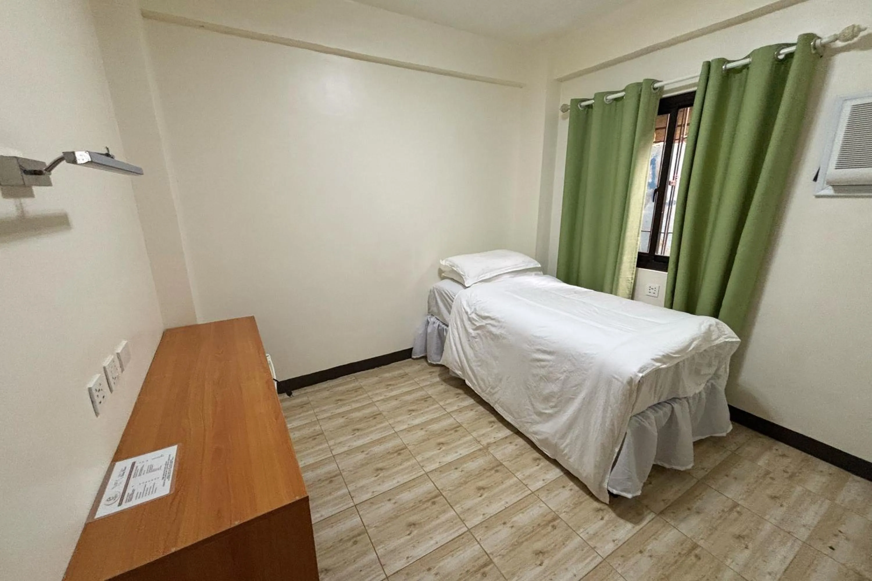 Bed in Pink Ocean Diving Resort Sabang Puerto Galera