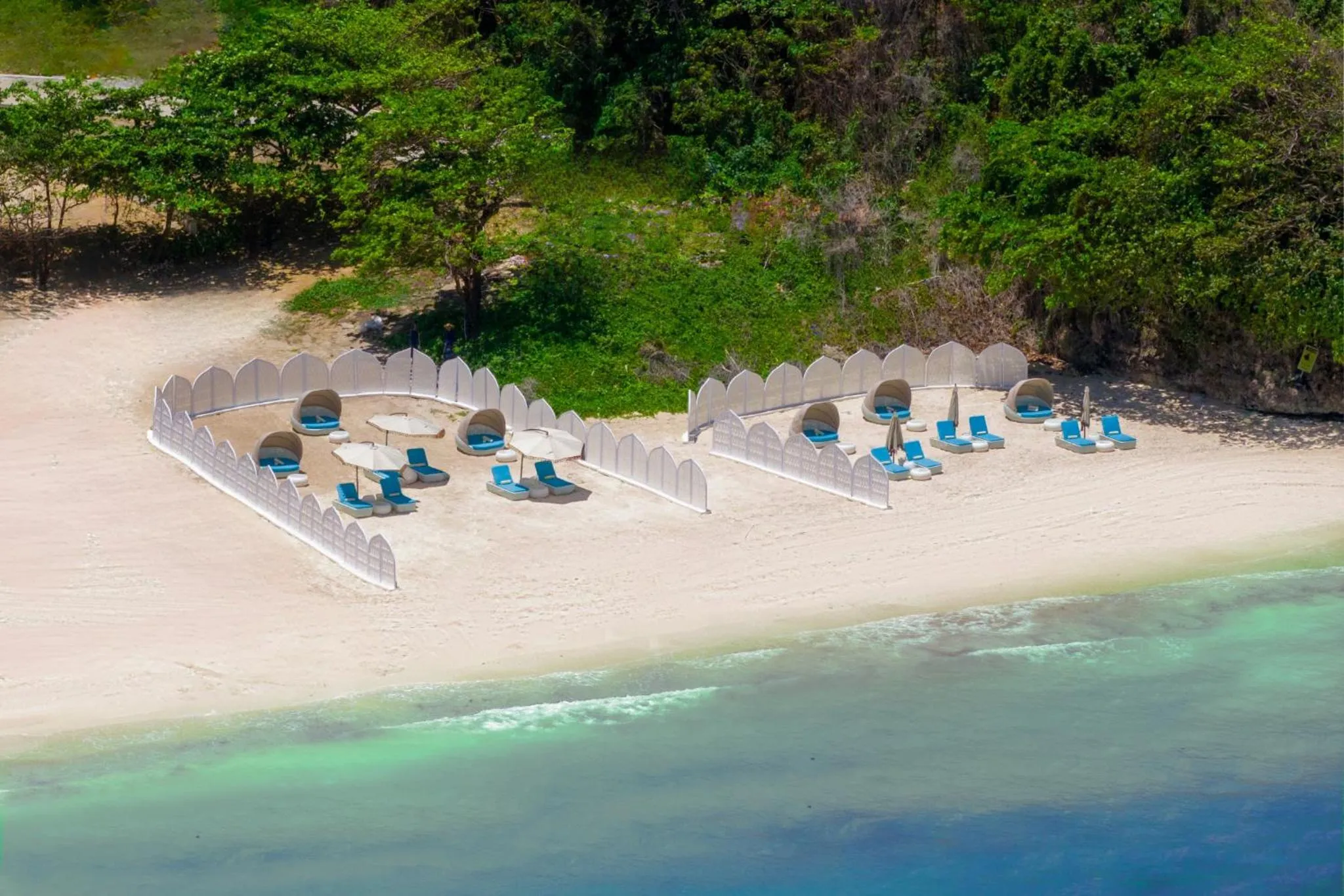 Beach in Chancellor Hotel Boracay