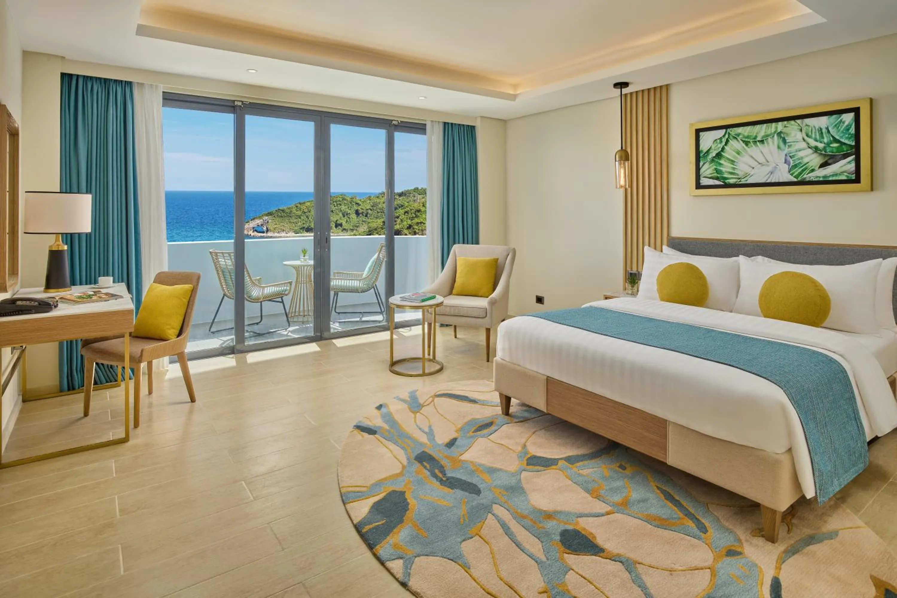 Balcony/Terrace, Bed in Chancellor Hotel Boracay