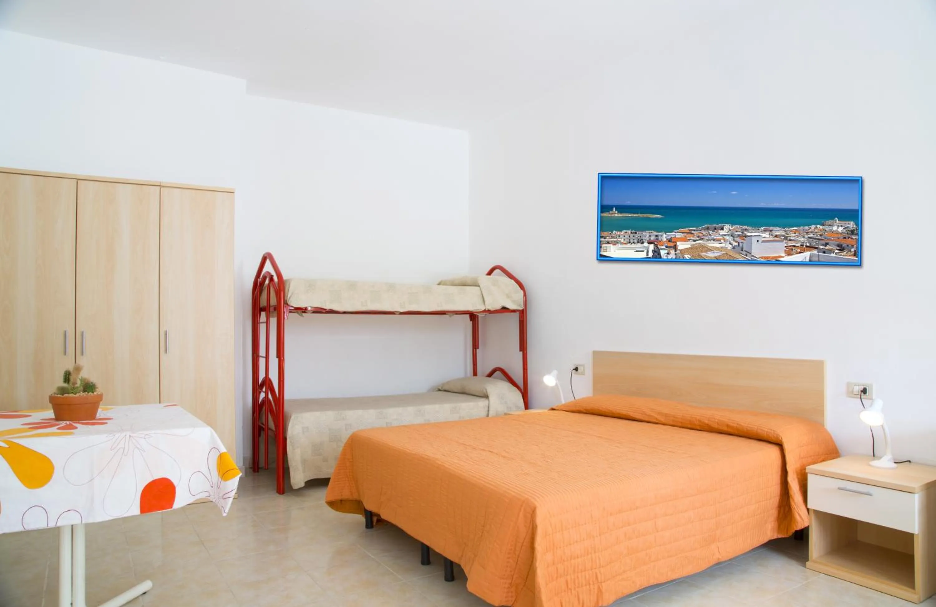 Photo of the whole room, Bed in Residence Torre Preziosa