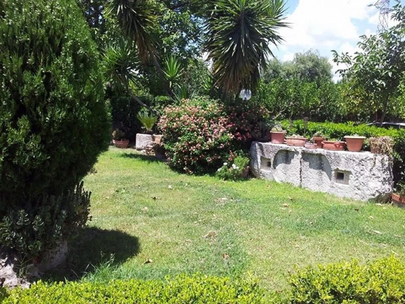 Garden in Country House Paola