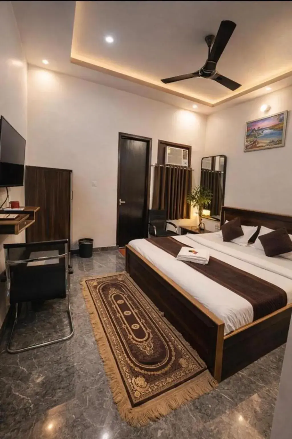 Hotel Nidhivan Dham Hotel Nidhivan Dham