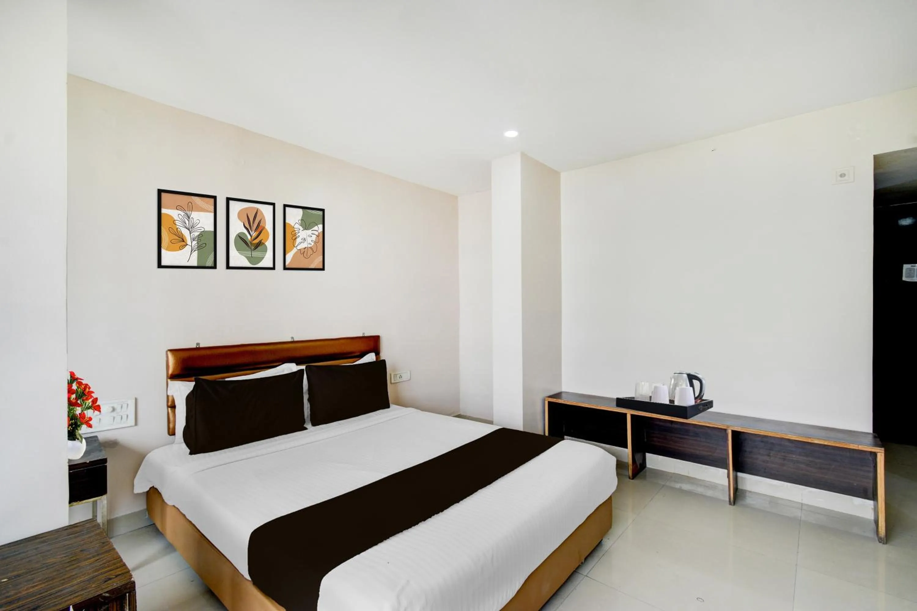 Bedroom, Bed in Townhouse Narayanaguda Metro Station Formerly Hotel Anshu Grand