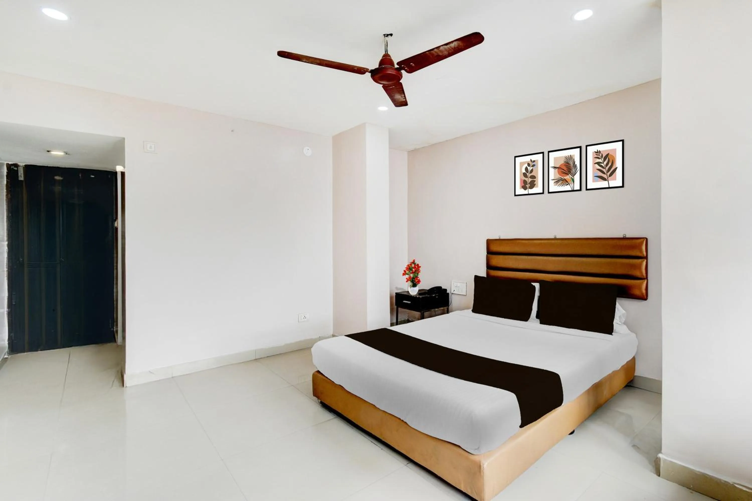 Bedroom, Bed in Townhouse Narayanaguda Metro Station Formerly Hotel Anshu Grand
