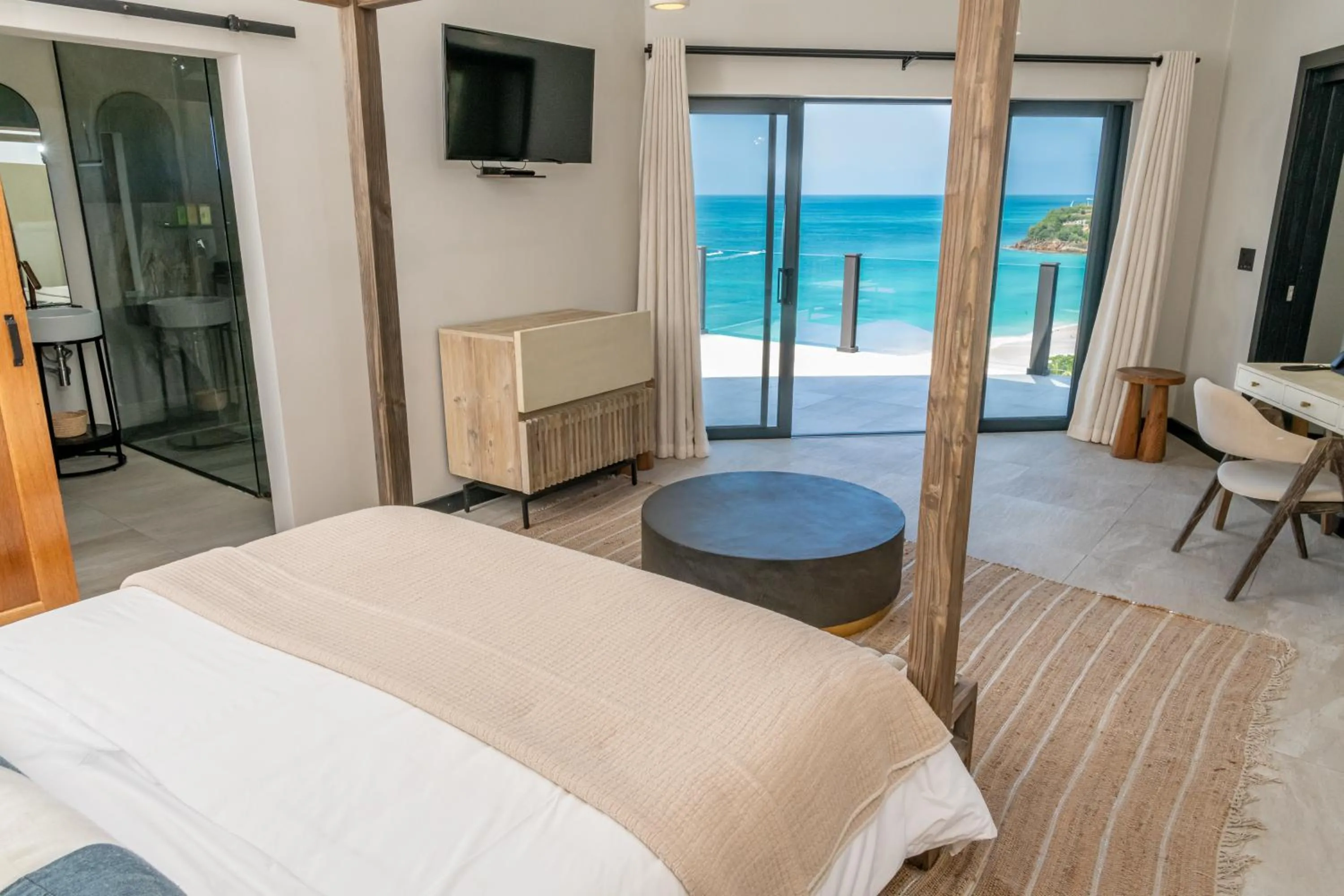 Photo of the whole room, Bed in Tamarind Hills Resort & Villas