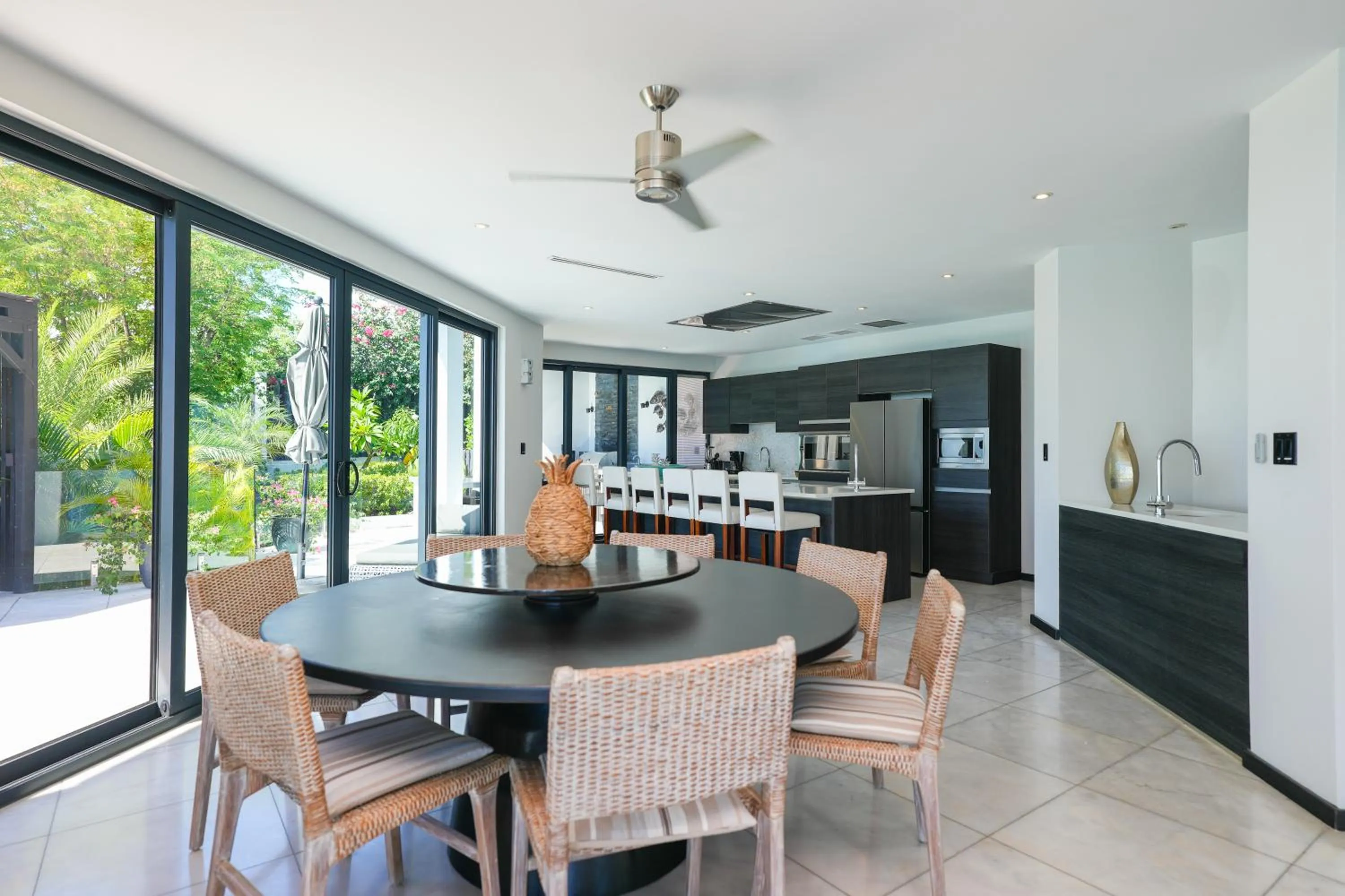 Dining area in Tamarind Hills Resort & Villas