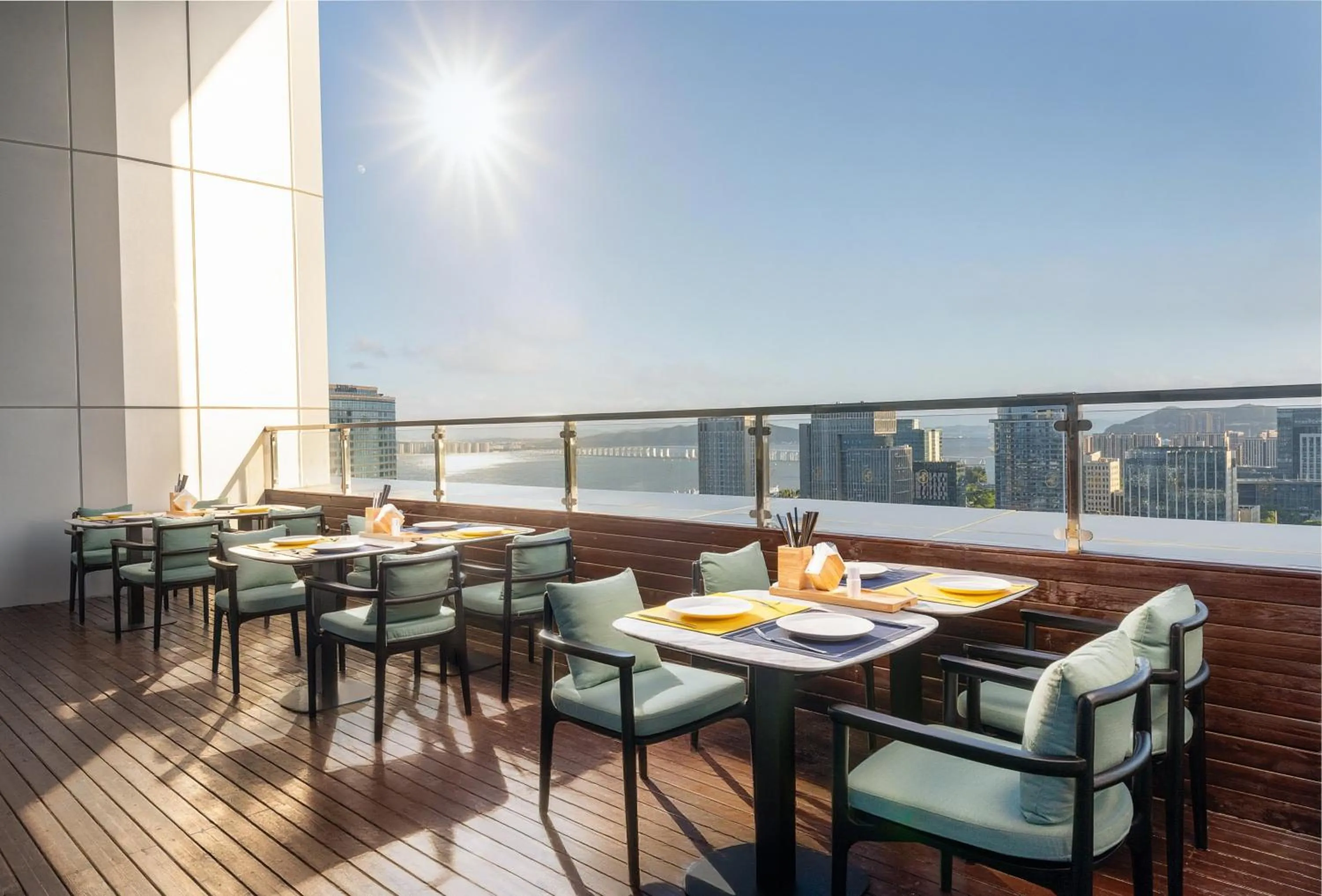 Restaurant/places to eat in voco Zhoushan Putuo by IHG