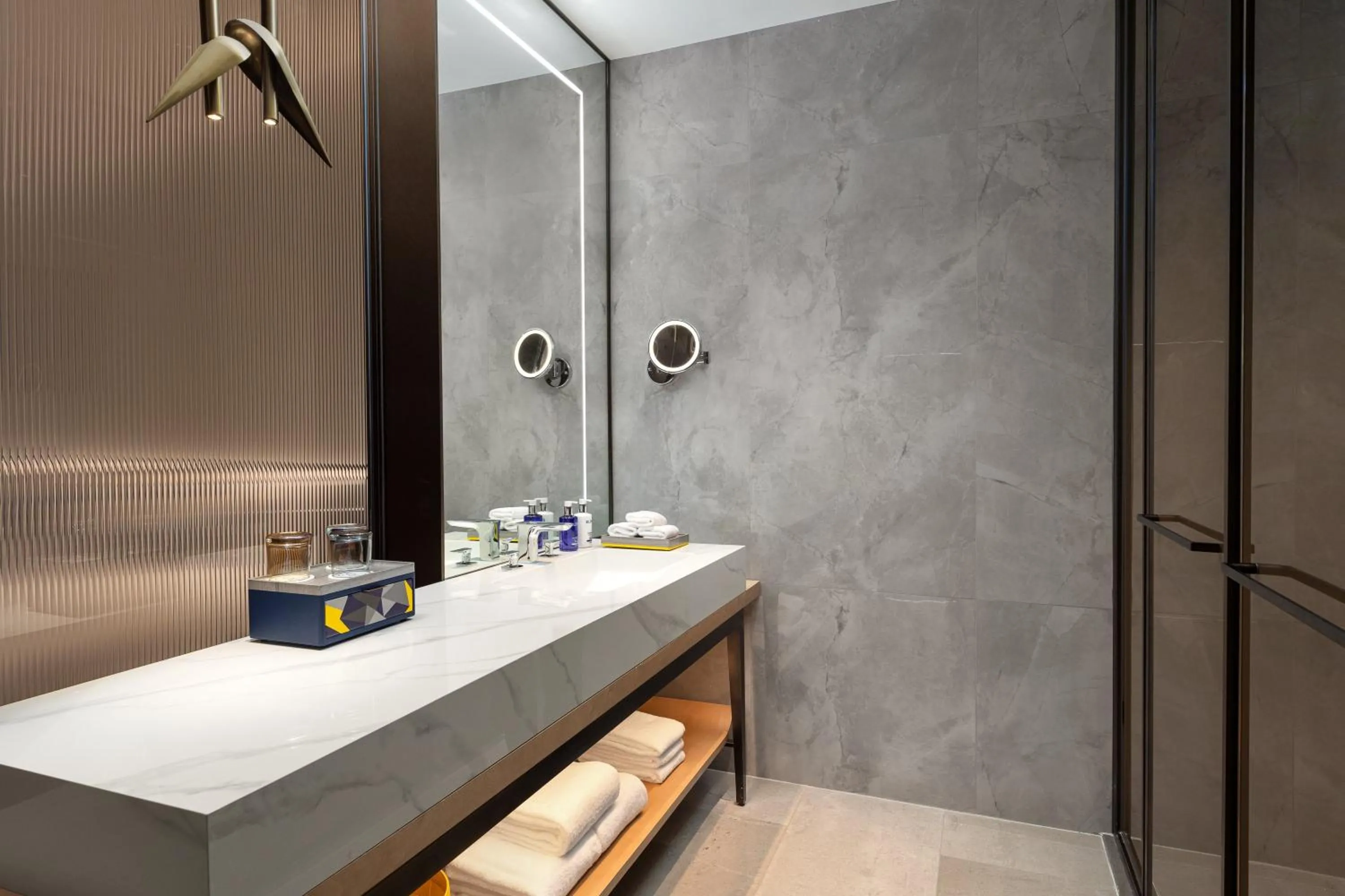 Photo of the whole room in voco Zhoushan Putuo by IHG