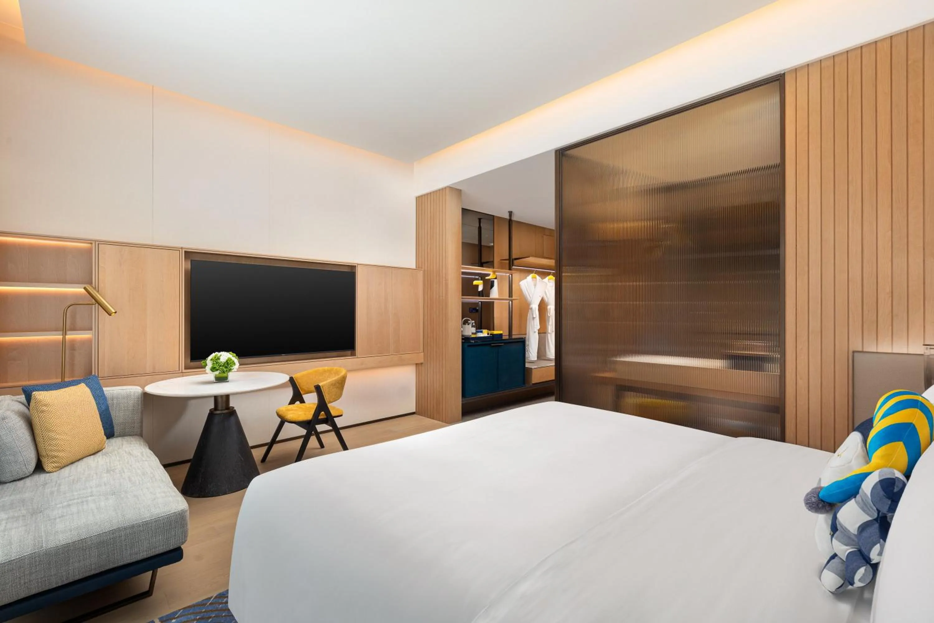 Photo of the whole room, Bed in voco Zhoushan Putuo by IHG