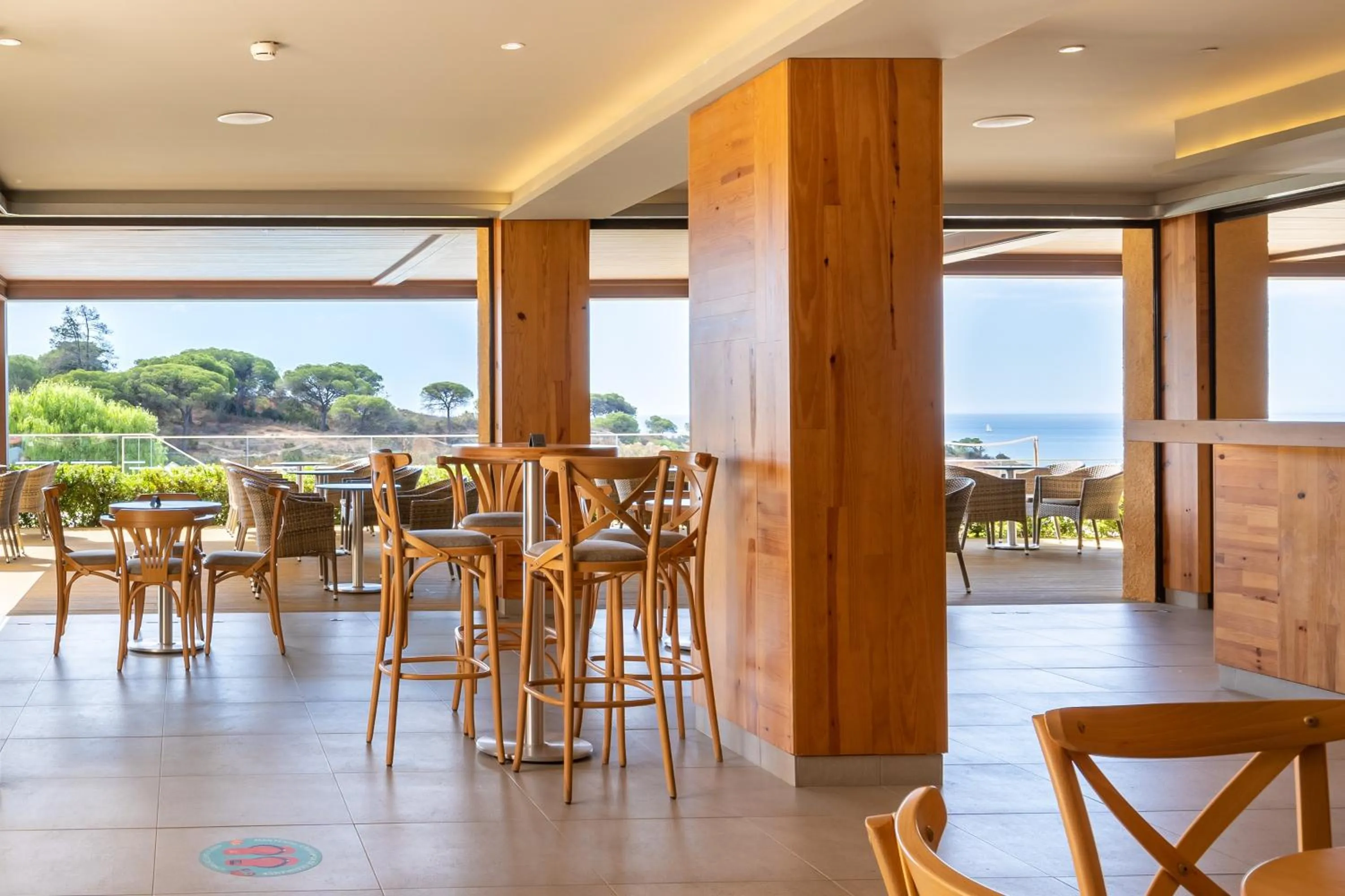 Lounge or bar in 3HB Falesia Beach