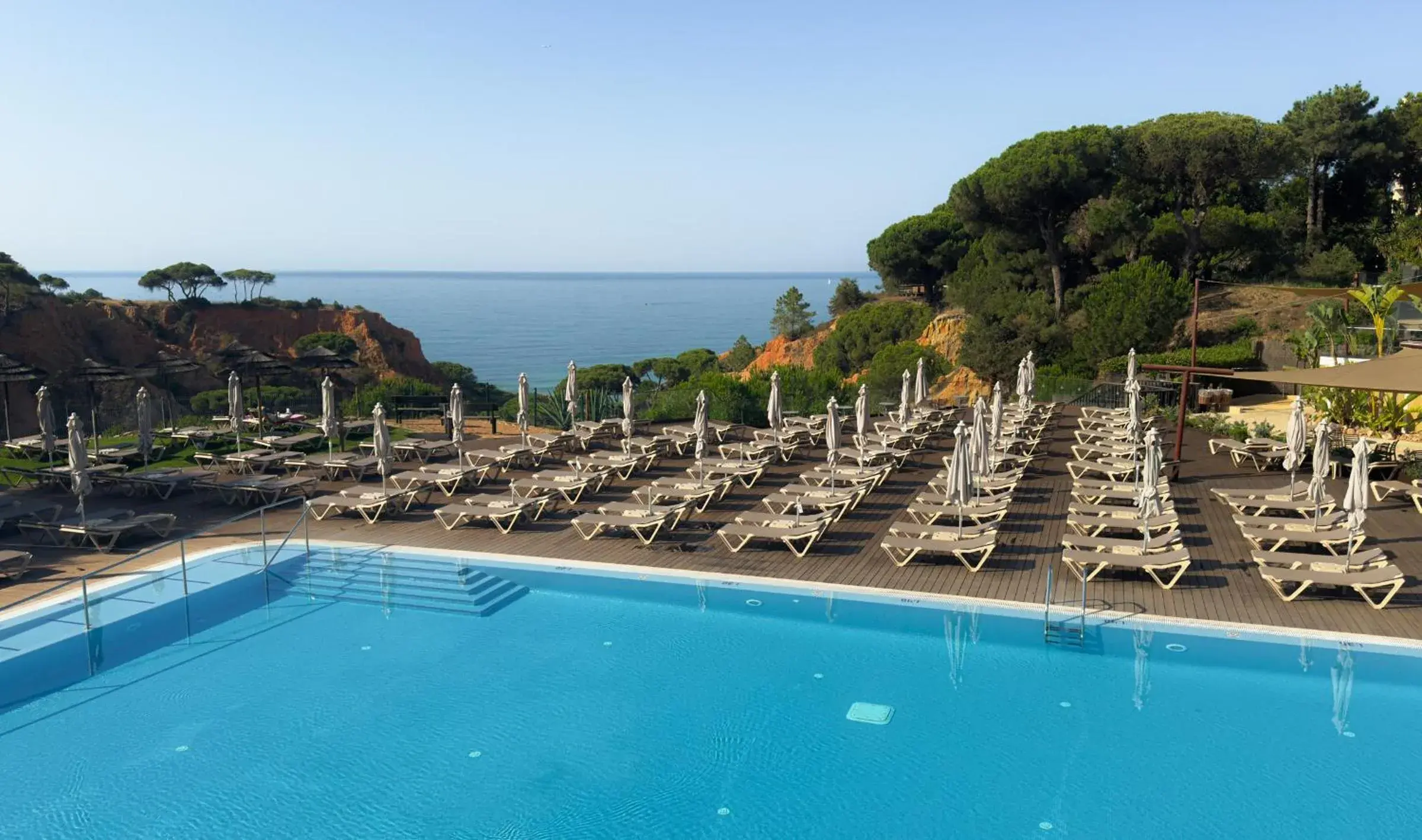 Swimming pool in 3HB Falesia Beach Swimming pool in 3HB Falesia Beach