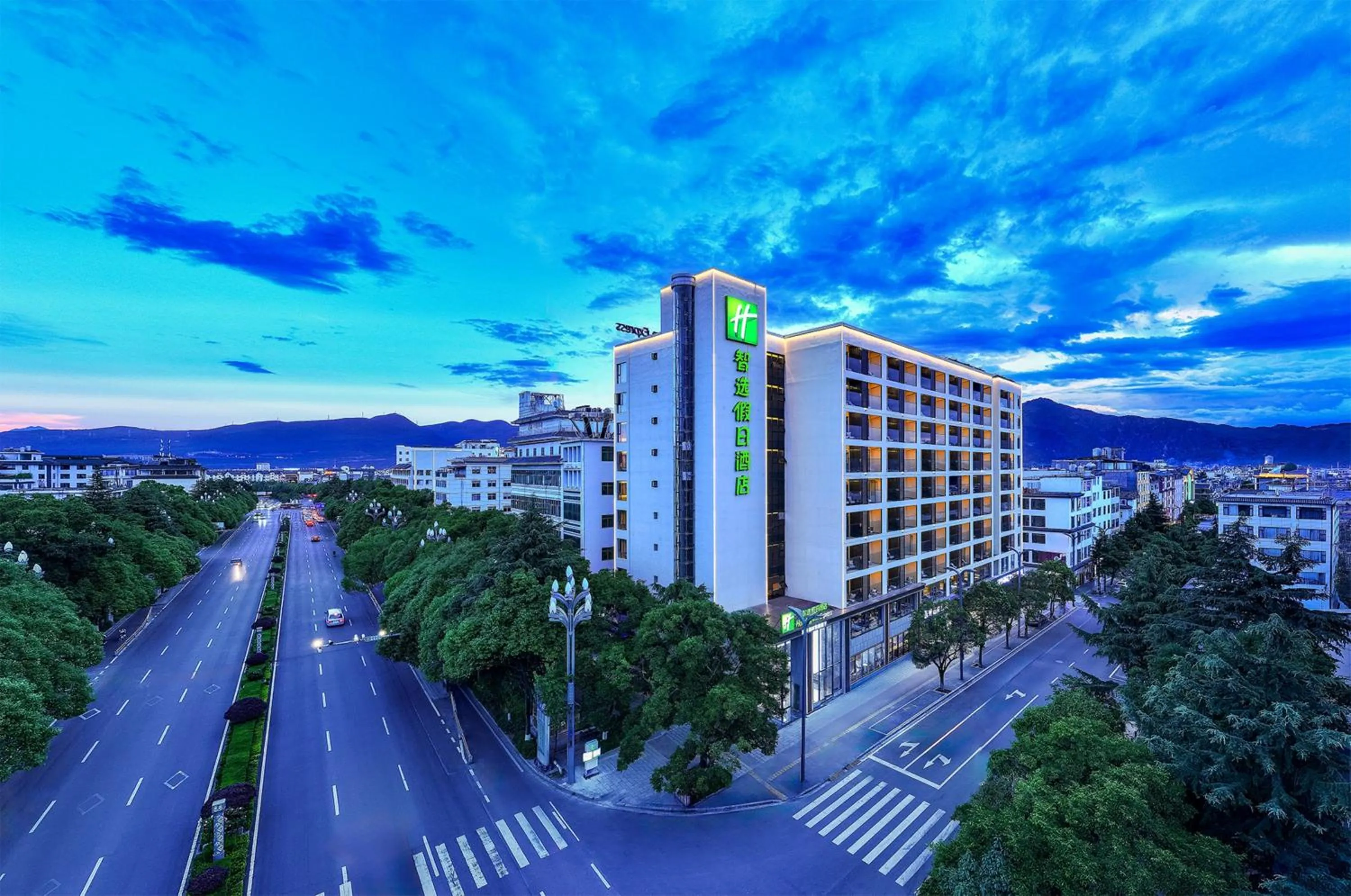 Property building in Holiday Inn Express Lijiang Ancient Town by IHG