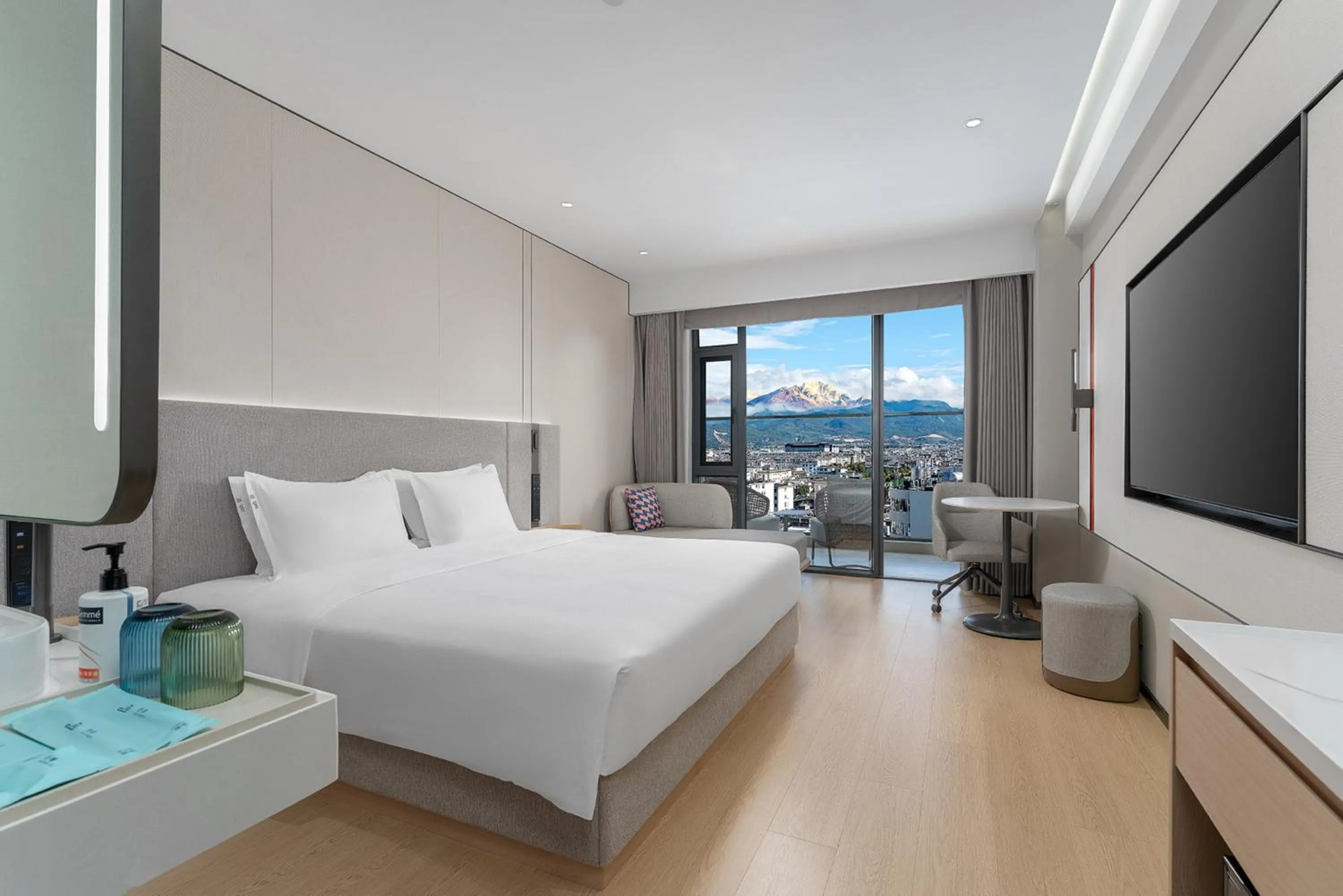 Bed in Holiday Inn Express Lijiang Ancient Town by IHG