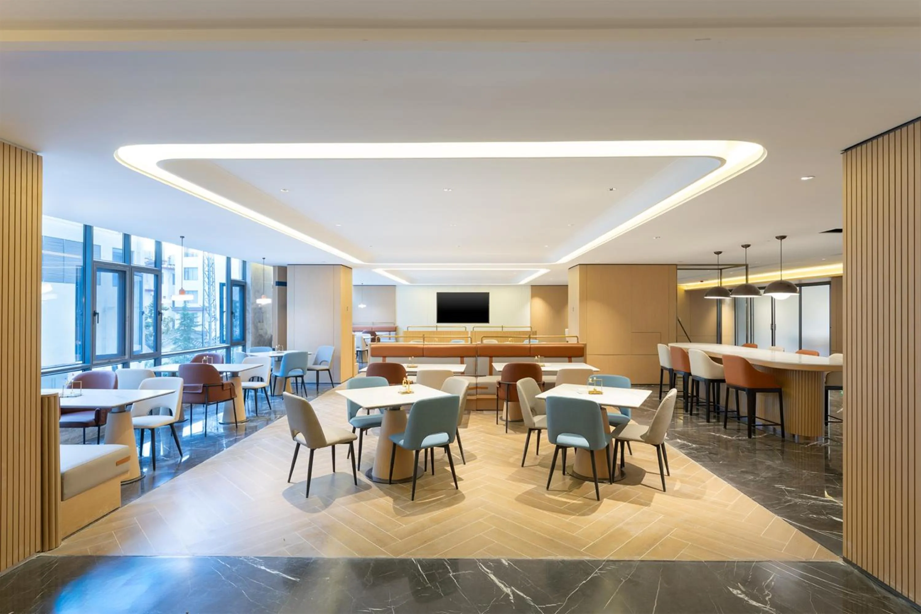 Breakfast in Holiday Inn Express Lijiang Ancient Town by IHG