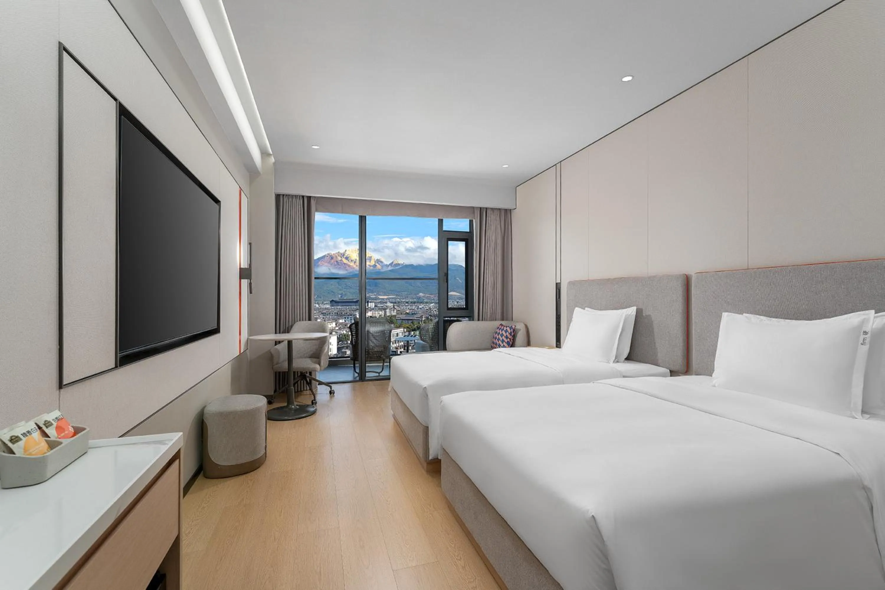 Bed in Holiday Inn Express Lijiang Ancient Town by IHG