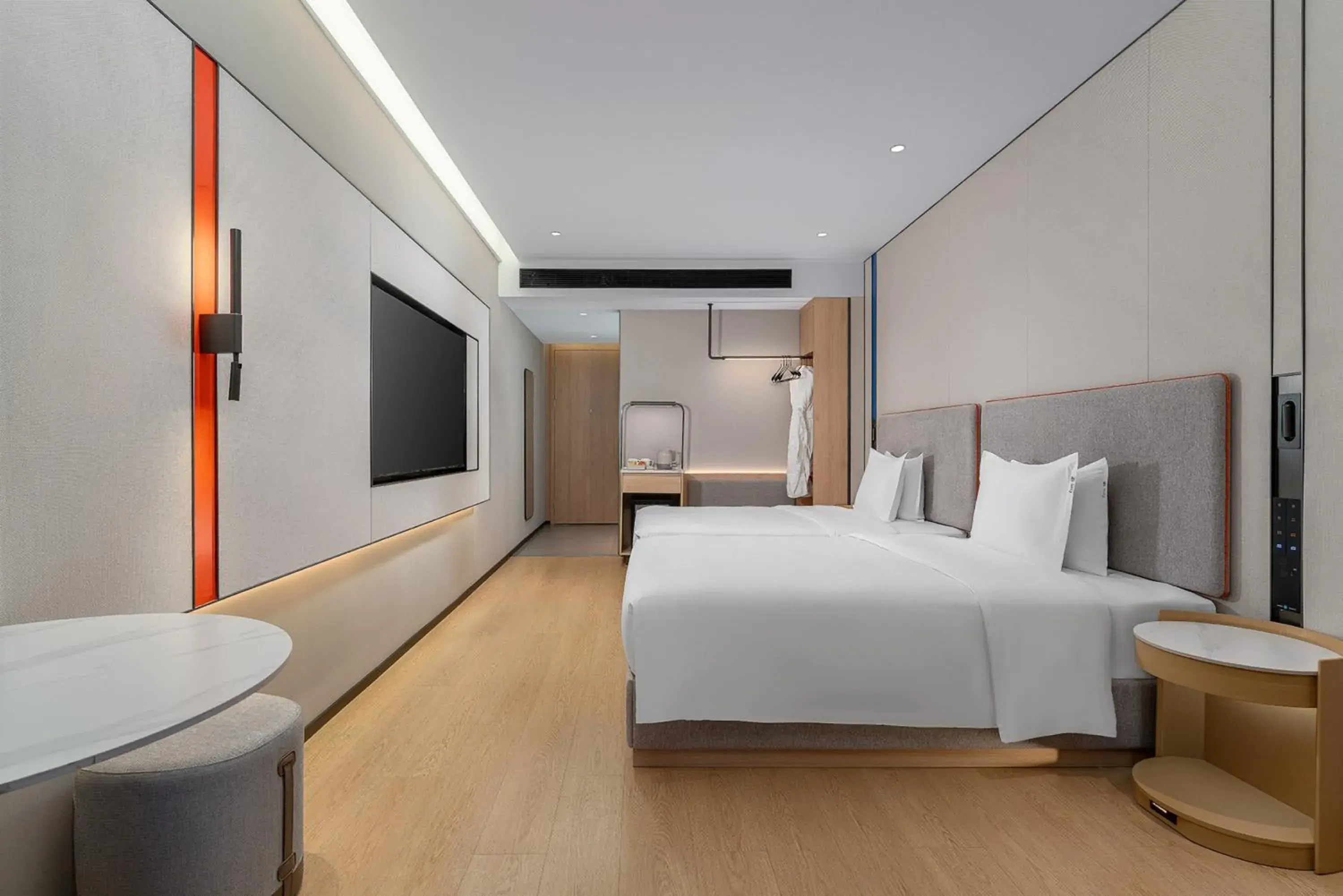 Bed in Holiday Inn Express Lijiang Ancient Town by IHG Bed in Holiday Inn Express Lijiang Ancient Town by IHG