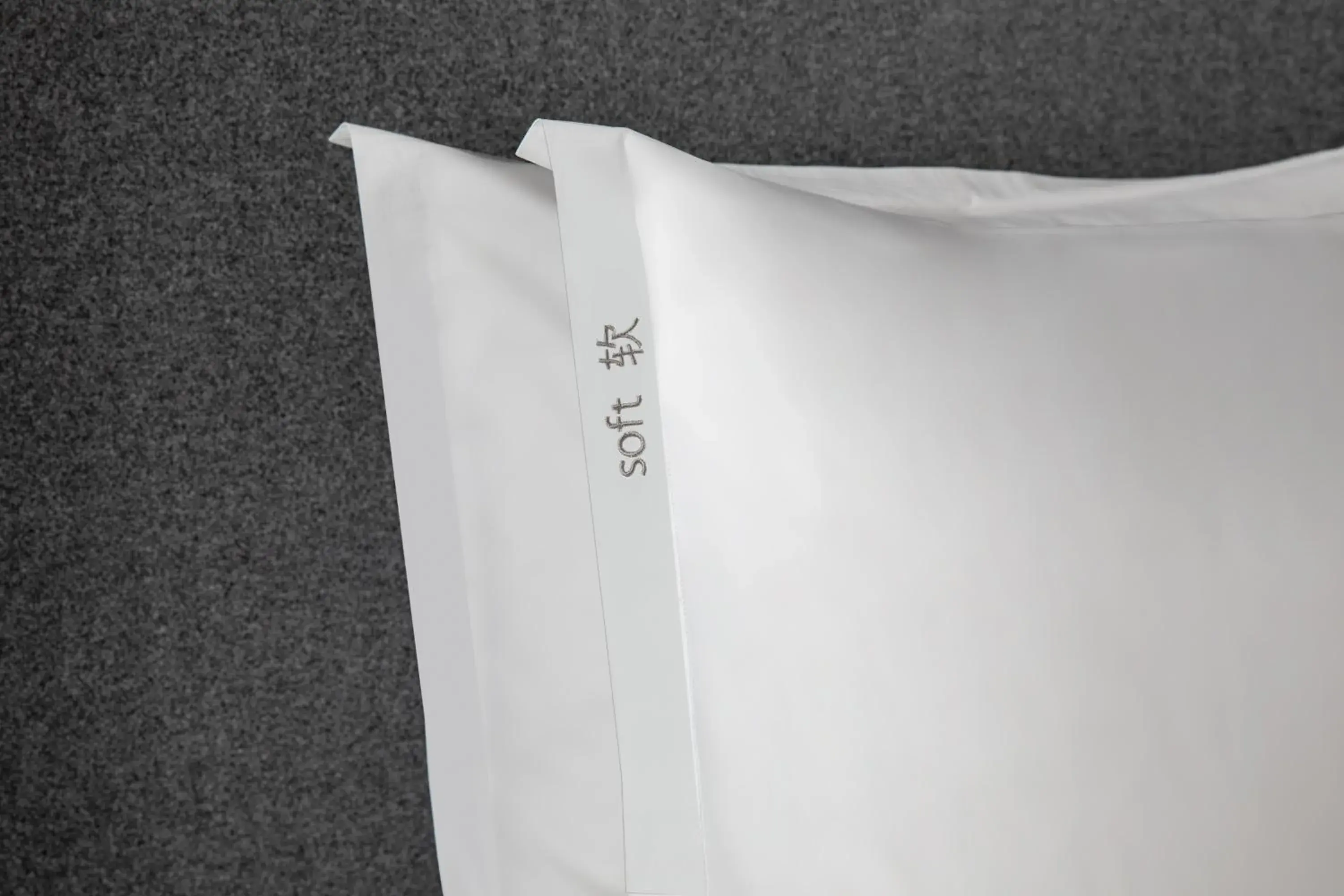 Bed in Holiday Inn Express Lijiang Ancient Town by IHG Bed in Holiday Inn Express Lijiang Ancient Town by IHG