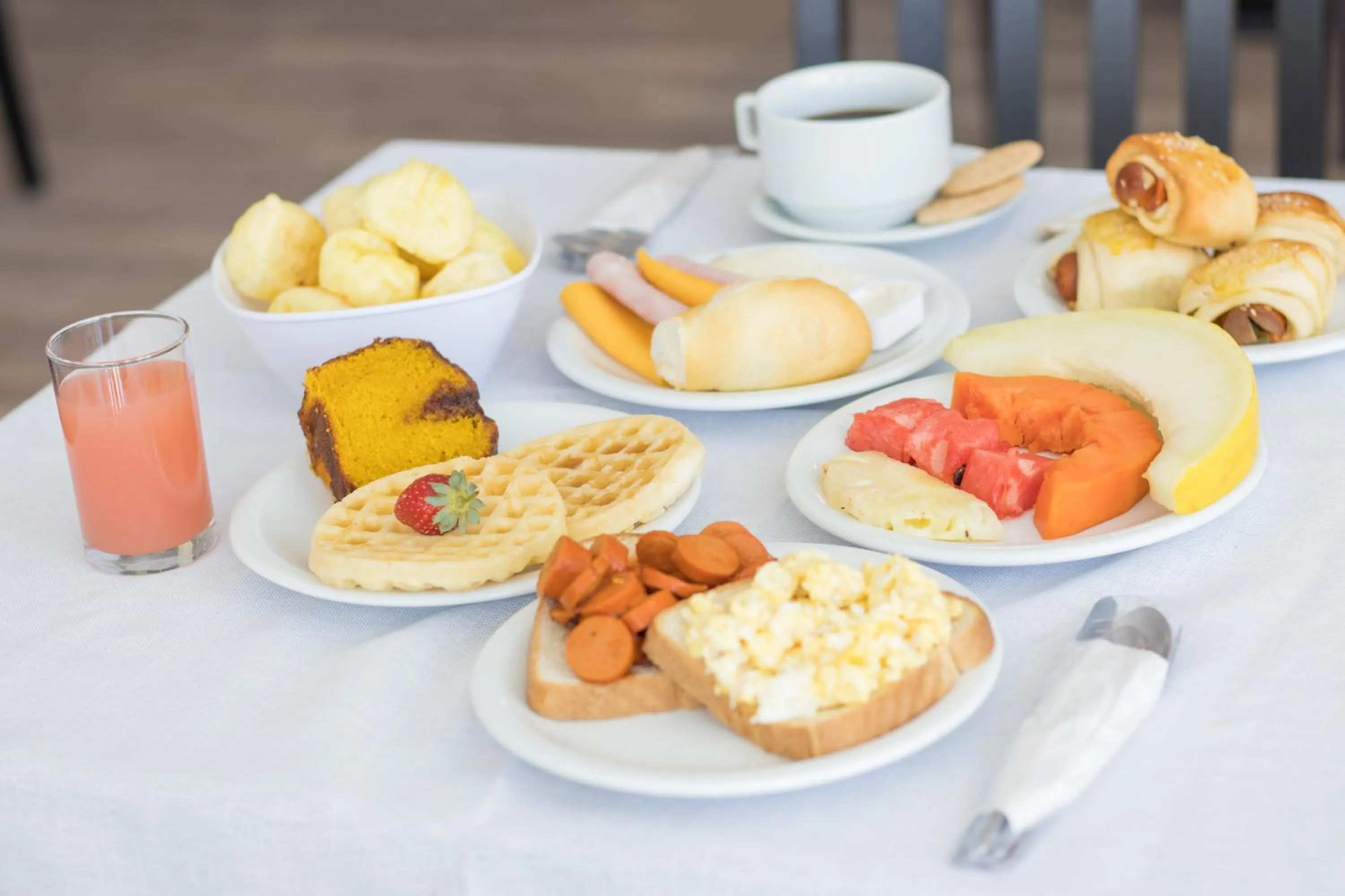 Buffet breakfast in Hotel Rexton