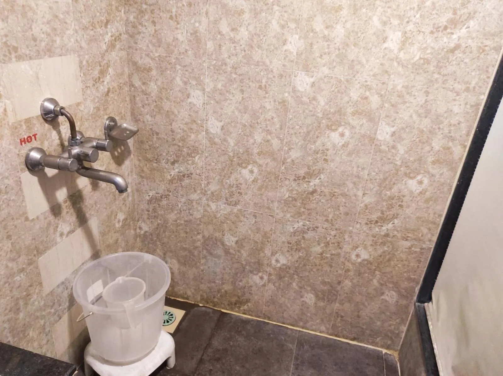 Bathroom in Hotel Vaishnavi