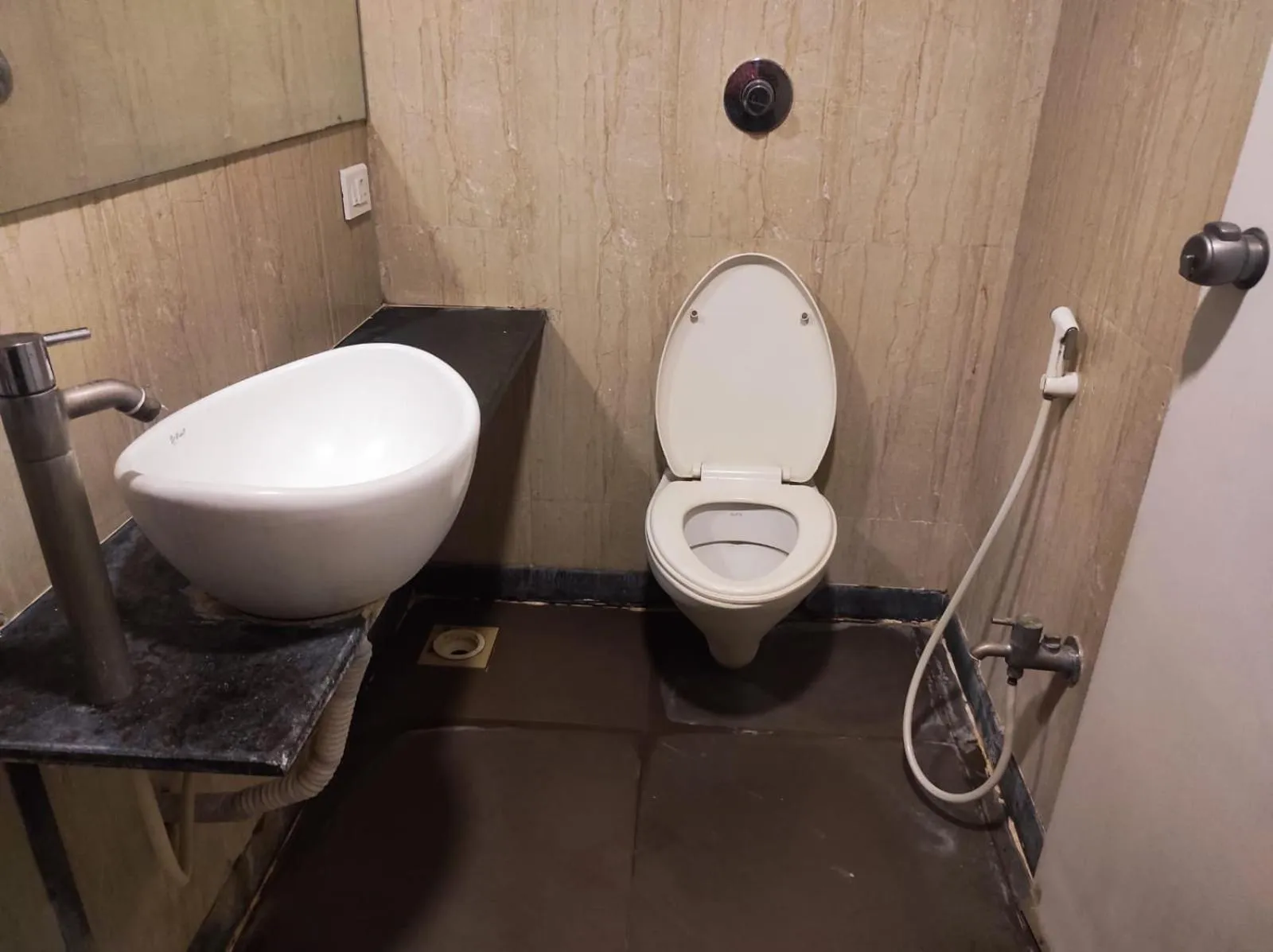 Bathroom in Hotel Vaishnavi