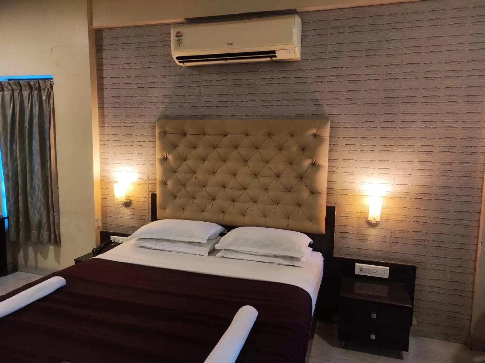 Bed in Hotel Vaishnavi