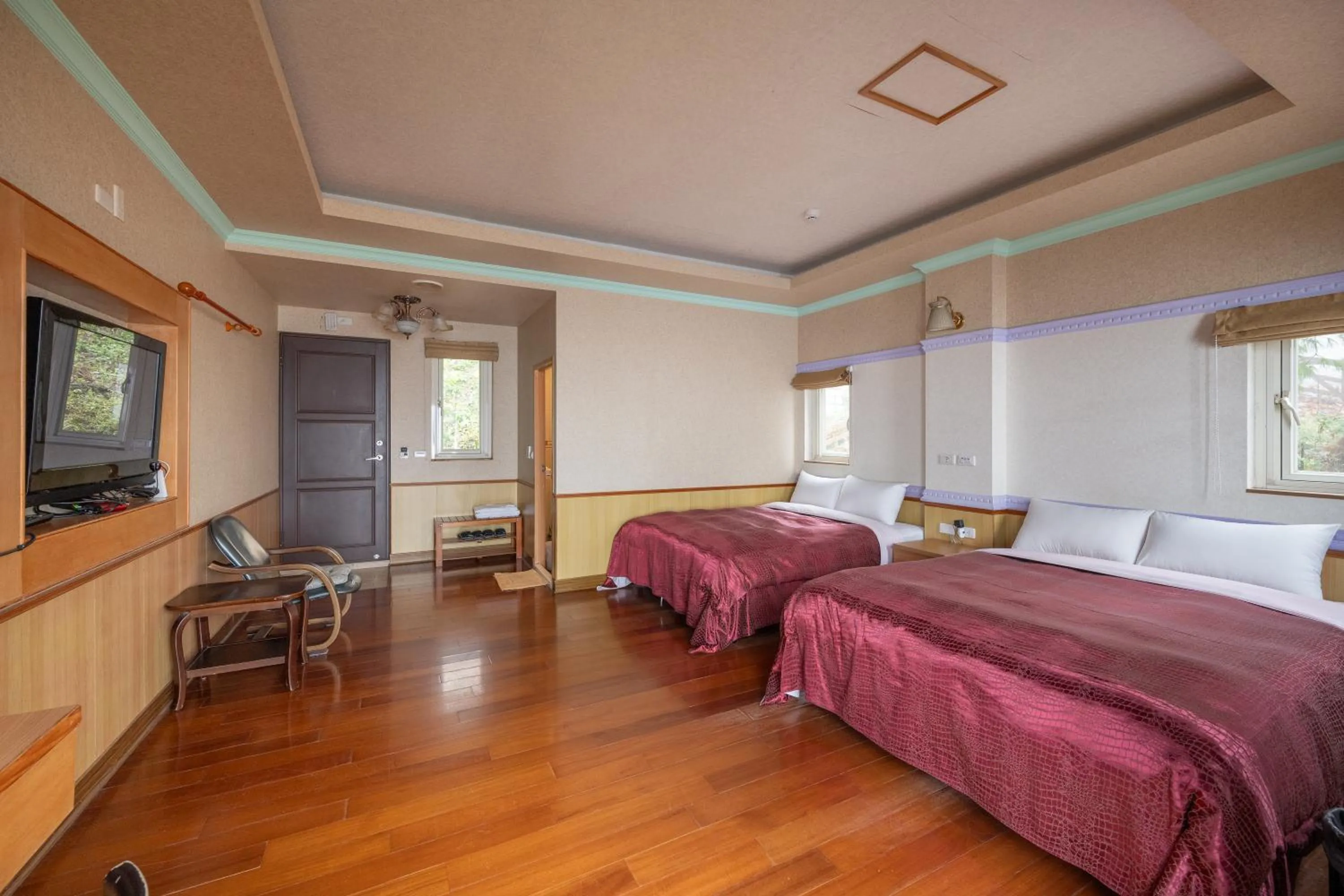 Photo of the whole room, Bed in Chingjing New Paradise B&B